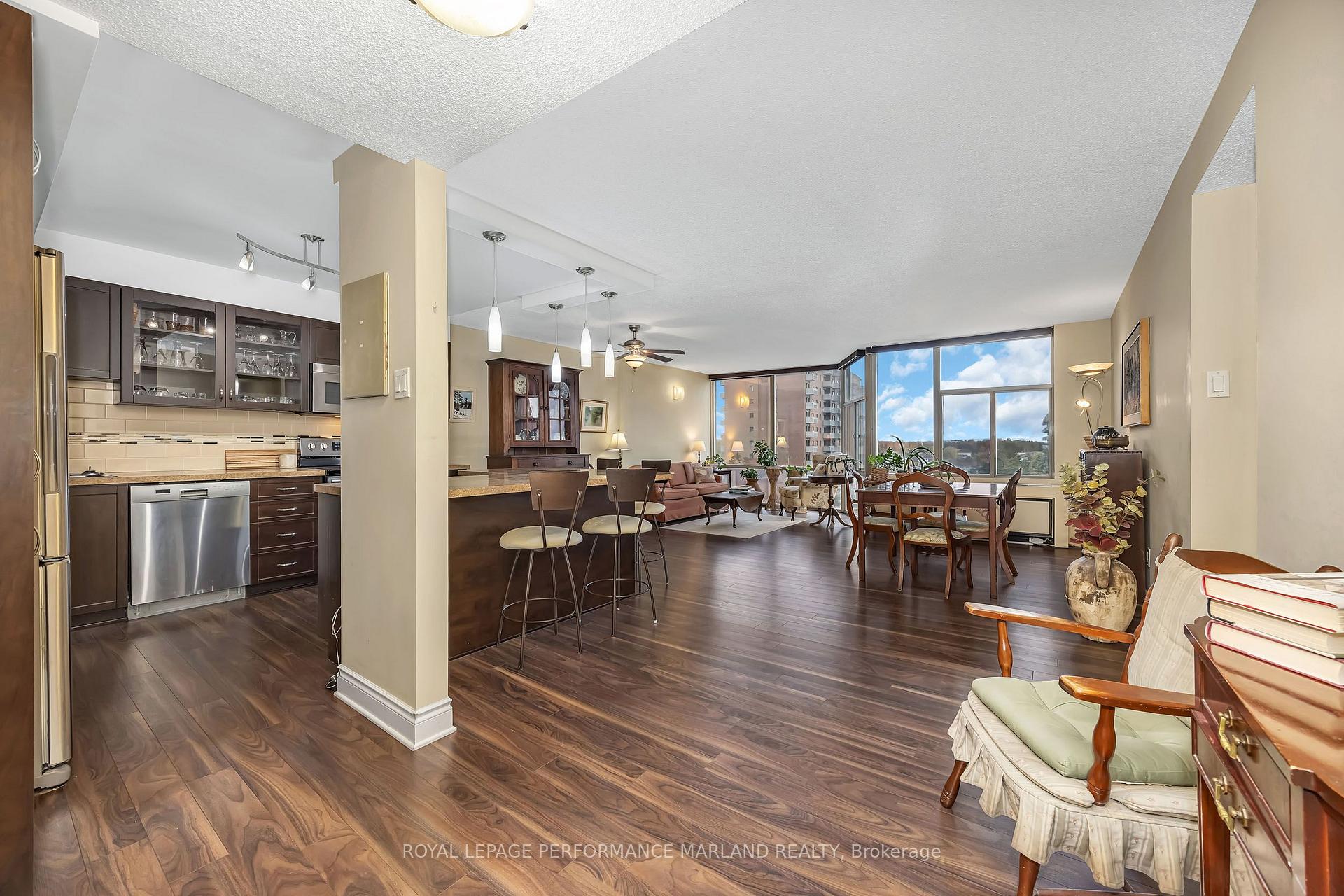 Photo 3 of Unit 706, 2759 Carousel Crescent, Ottawa, Emerald Woods/Sawmill Creek — HOMEH