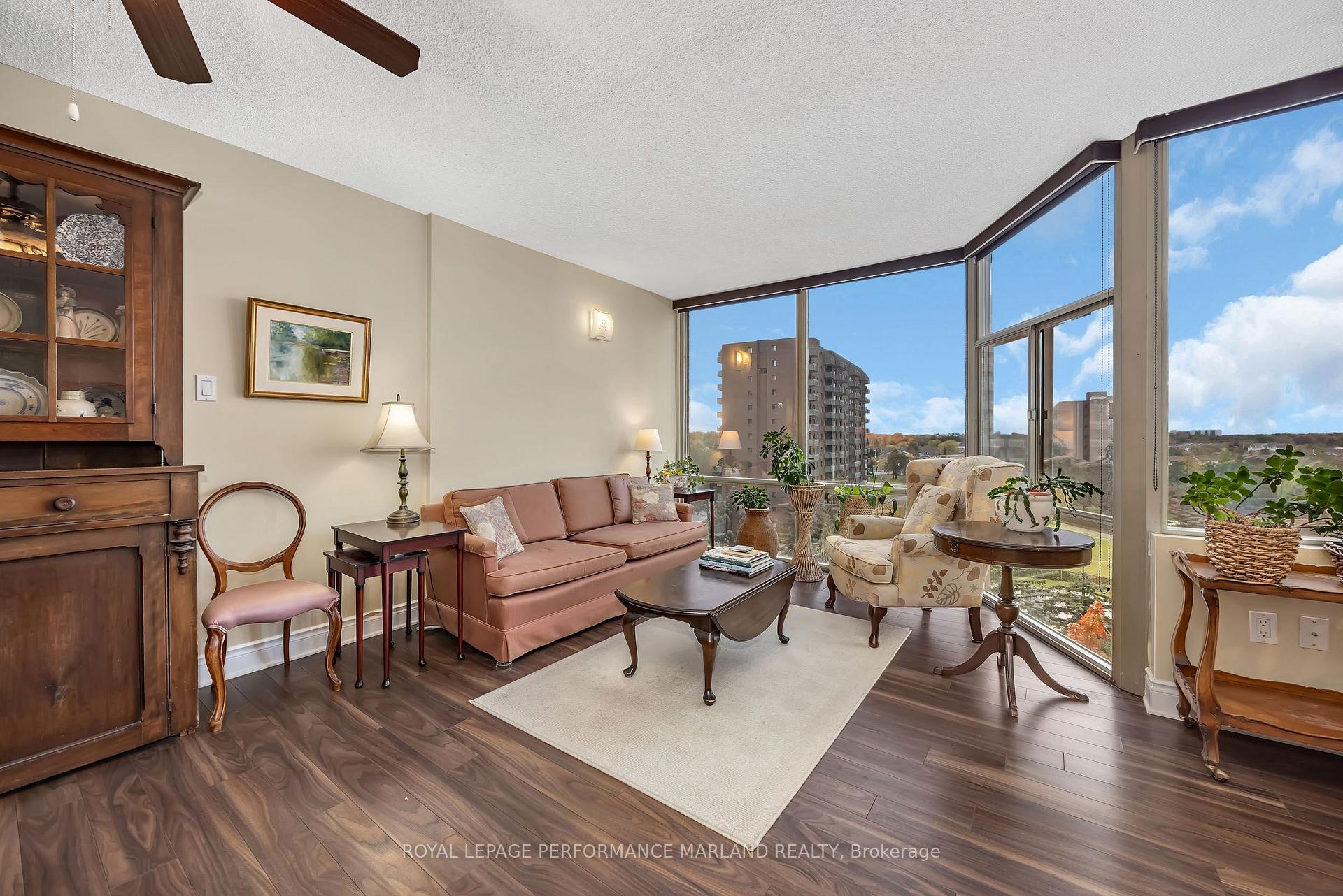Photo 9 of Unit 706, 2759 Carousel Crescent, Ottawa, Emerald Woods/Sawmill Creek — HOMEH