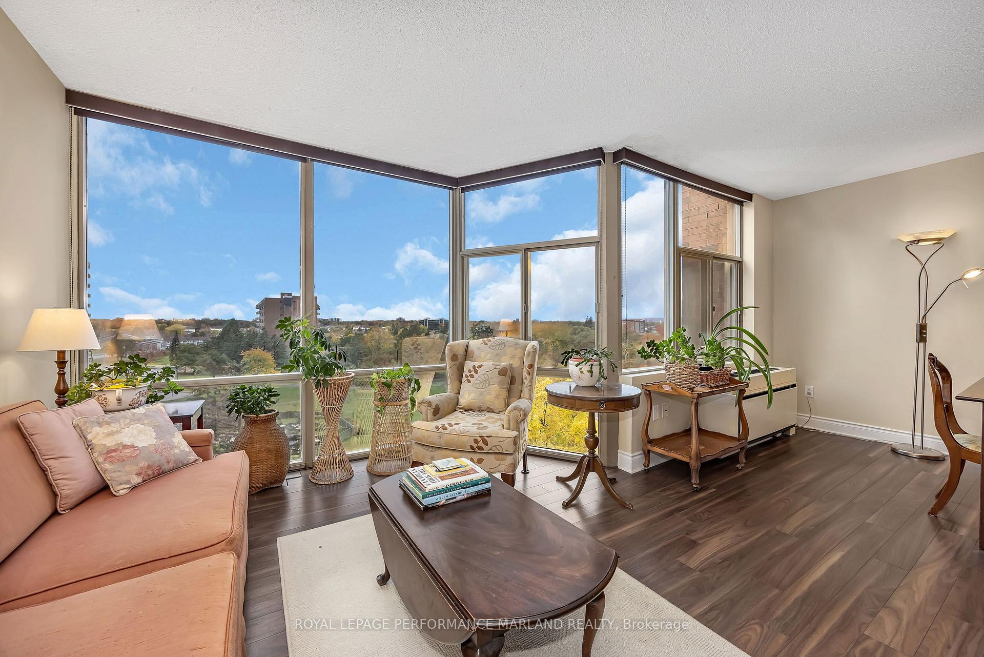Photo 10 of Unit 706, 2759 Carousel Crescent, Ottawa, Emerald Woods/Sawmill Creek — HOMEH