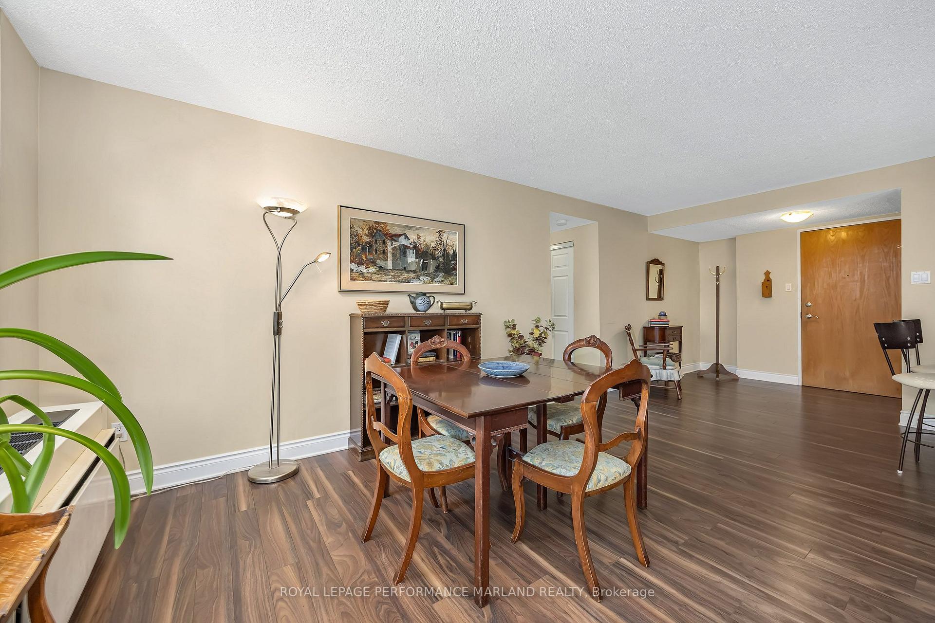 Photo 13 of Unit 706, 2759 Carousel Crescent, Ottawa, Emerald Woods/Sawmill Creek — HOMEH