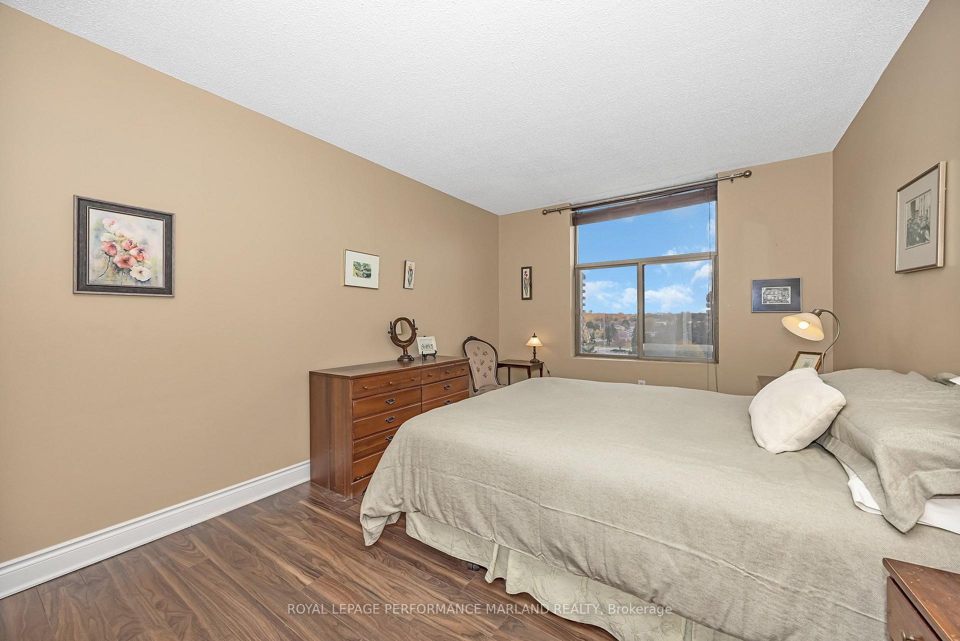 Photo 15 of Unit 706, 2759 Carousel Crescent, Ottawa, Emerald Woods/Sawmill Creek — HOMEH