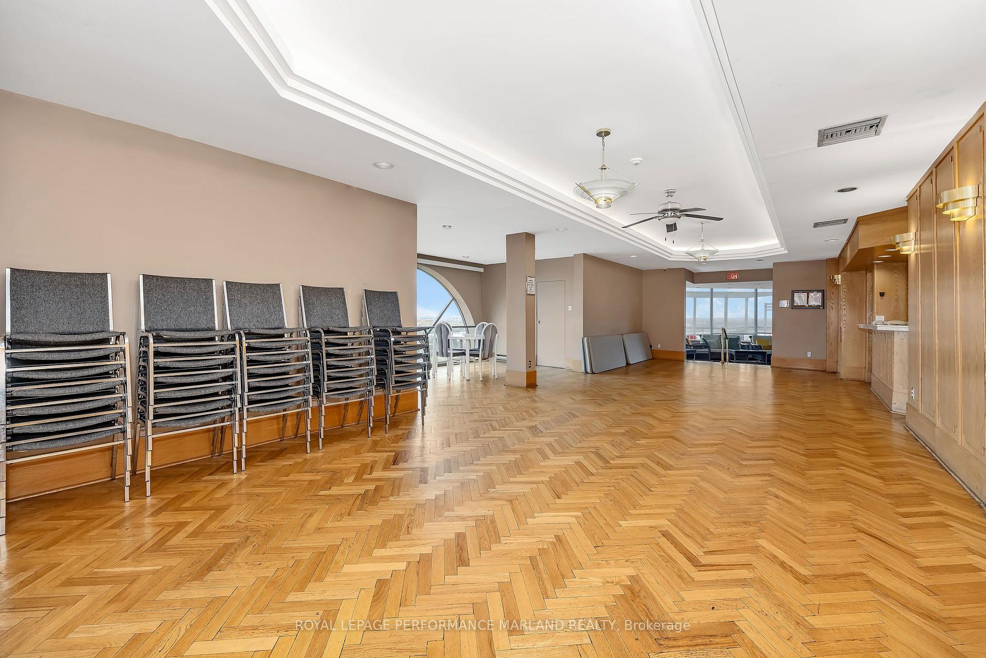 Photo 25 of Unit 706, 2759 Carousel Crescent, Ottawa, Emerald Woods/Sawmill Creek — HOMEH