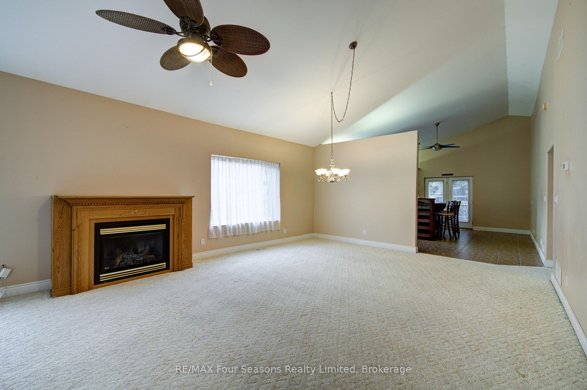 Photo 15 of 205 Bryan Drive, Collingwood — HOMEH