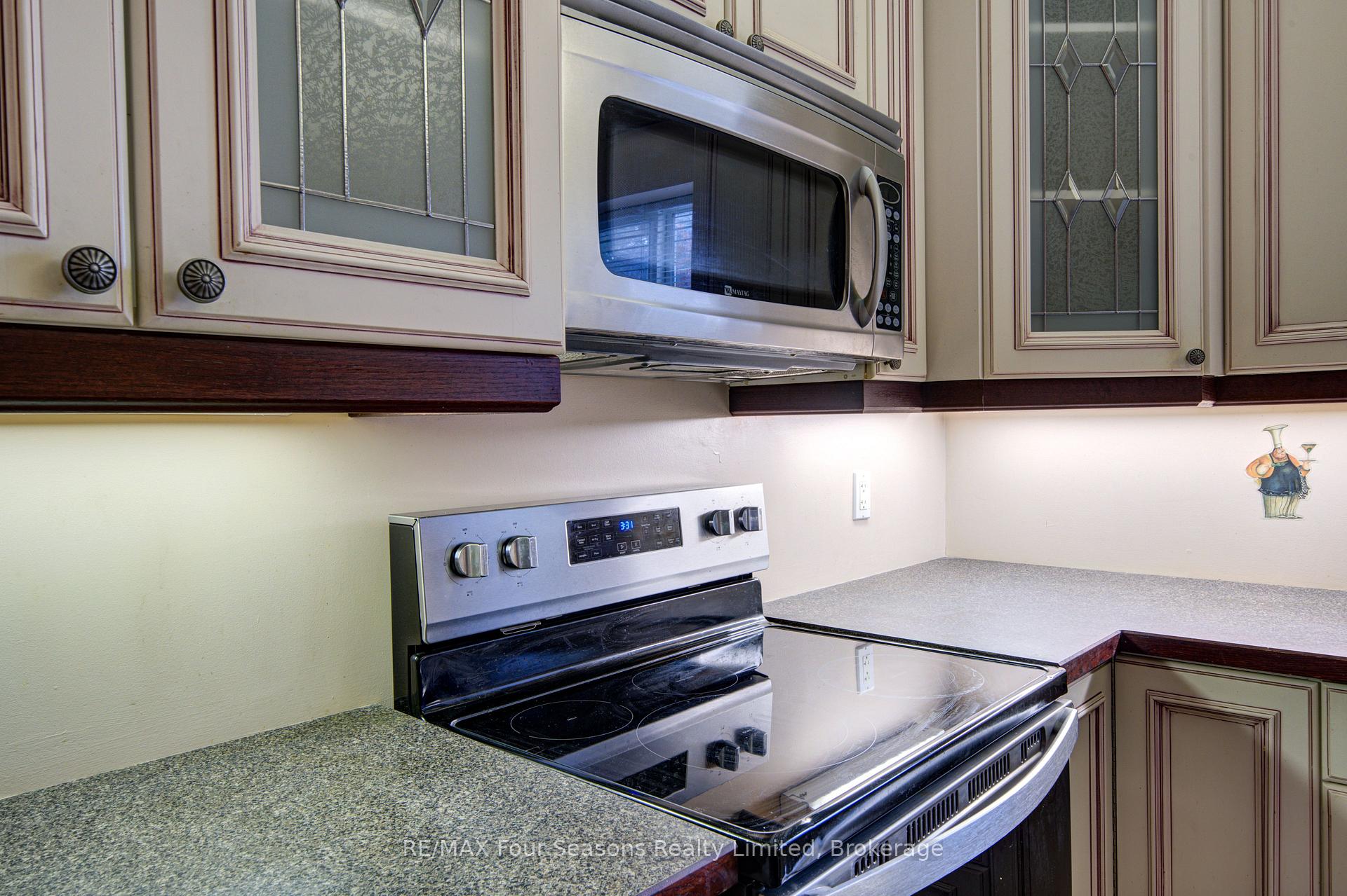 Photo 22 of 205 Bryan Drive, Collingwood — HOMEH