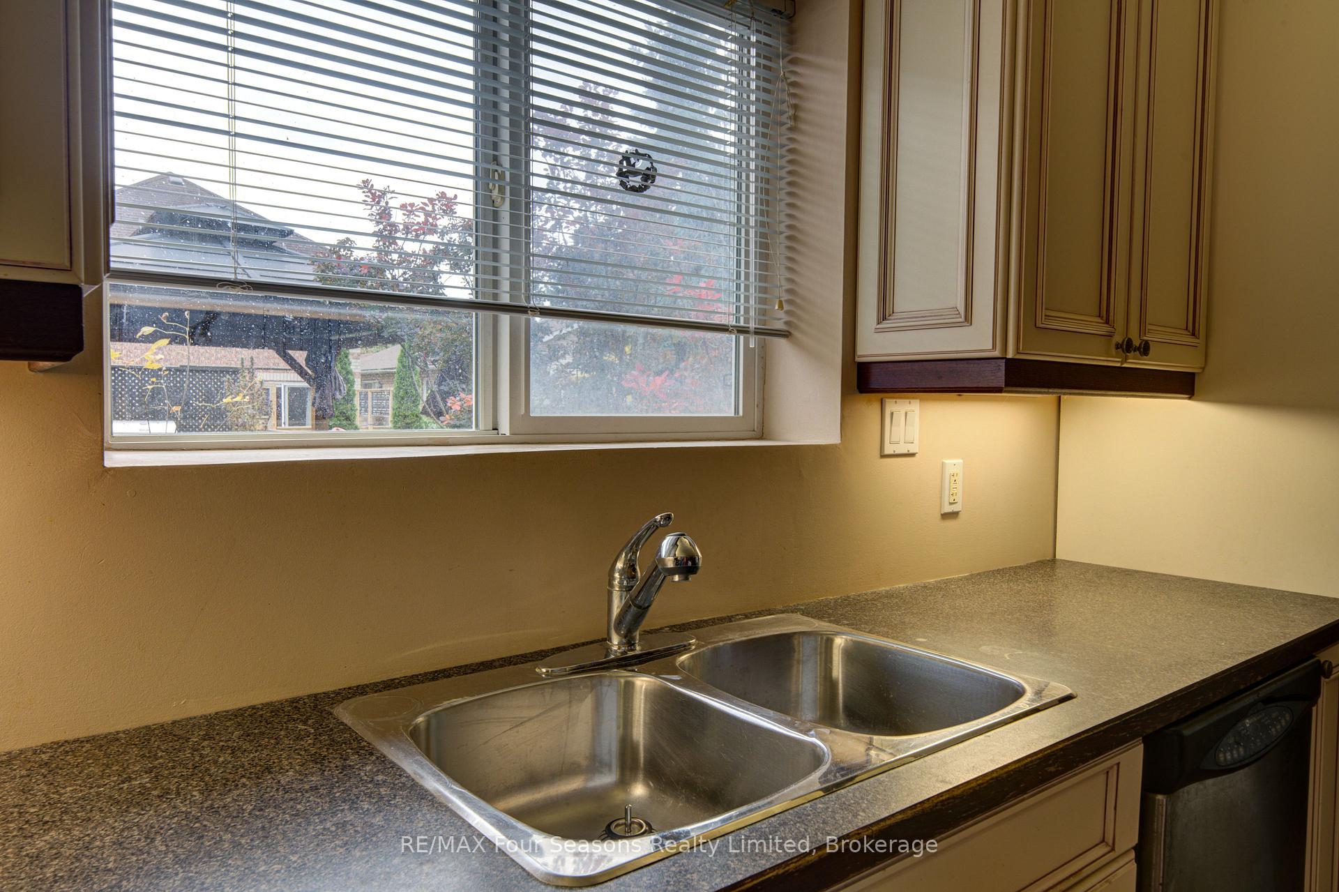 Photo 24 of 205 Bryan Drive, Collingwood — HOMEH