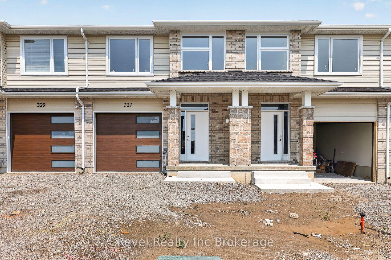 Photo 2 of 325 Kading Crescent, Woodstock, Woodstock - South — HOMEH