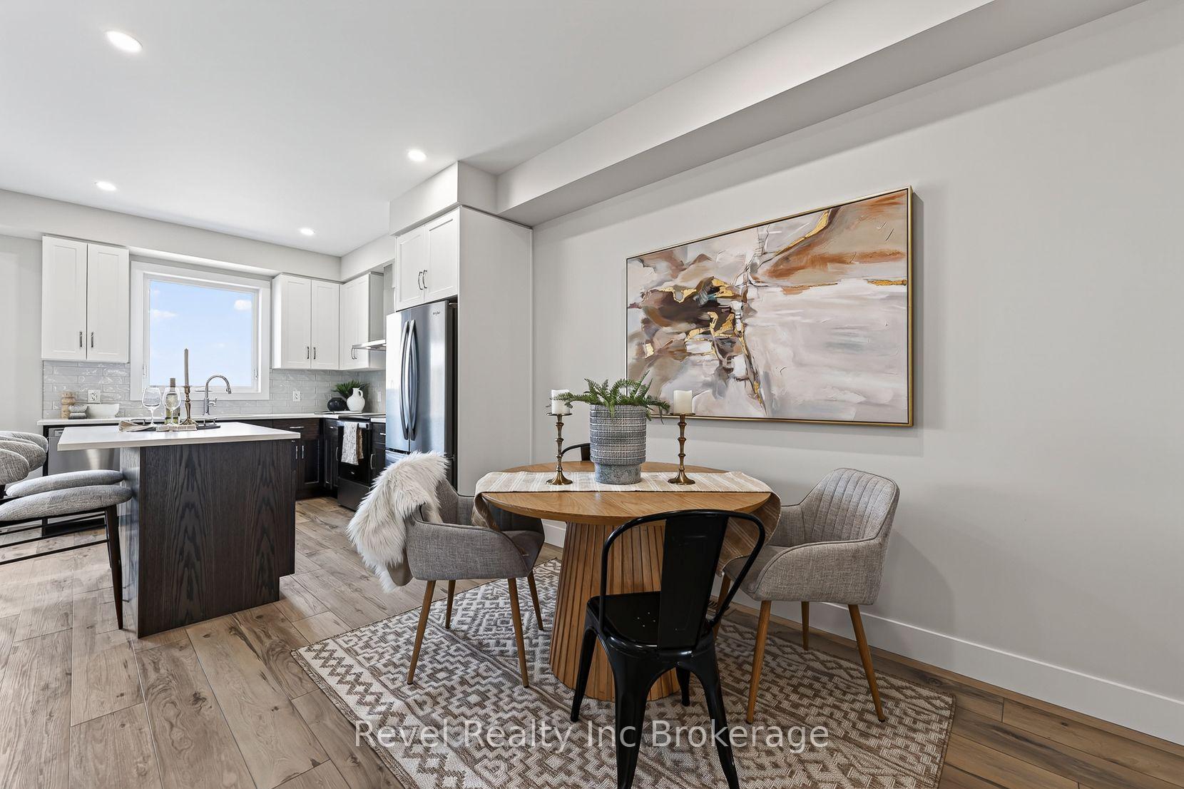 Photo 9 of 325 Kading Crescent, Woodstock, Woodstock - South — HOMEH
