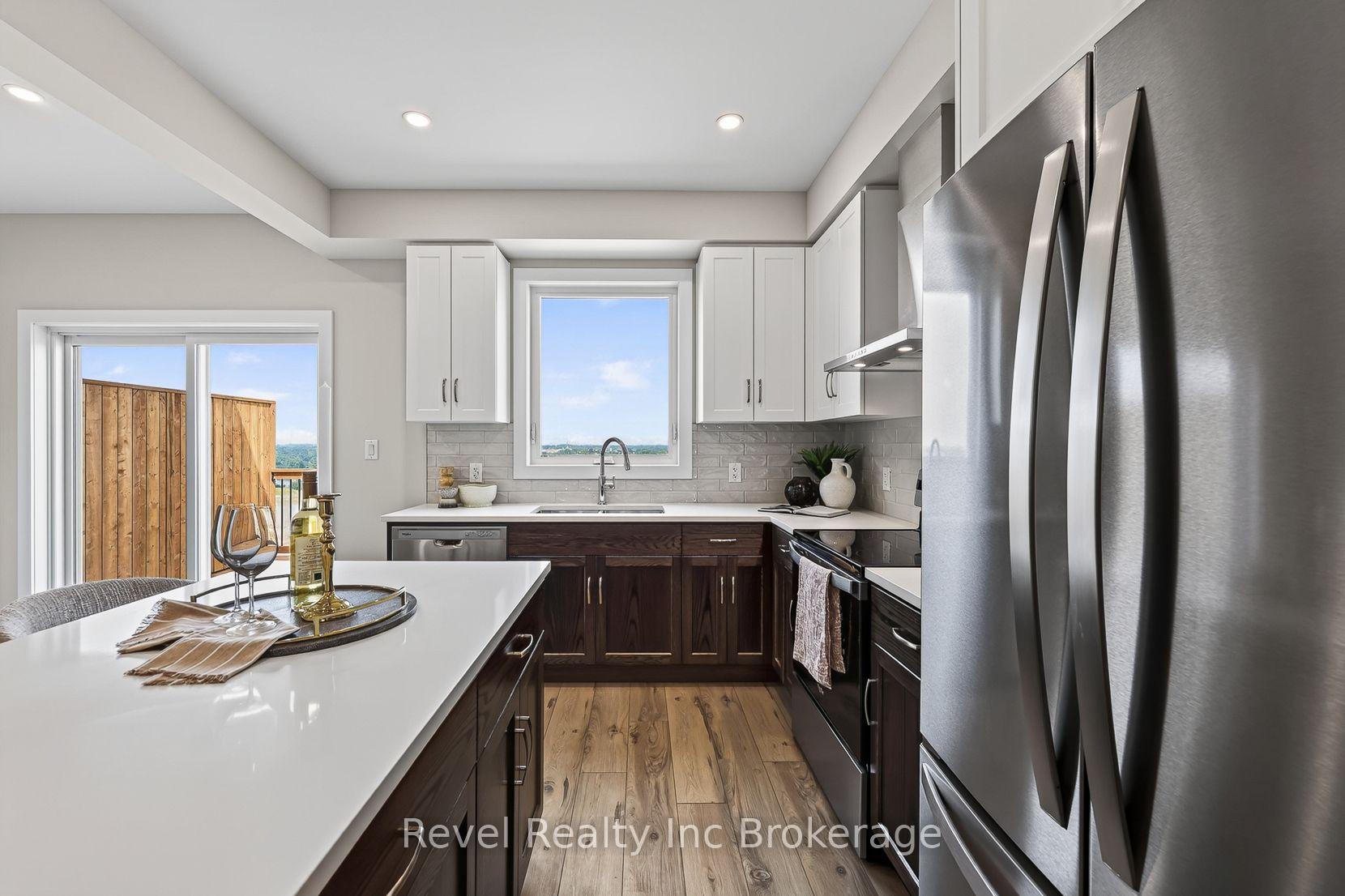 Photo 12 of 325 Kading Crescent, Woodstock, Woodstock - South — HOMEH