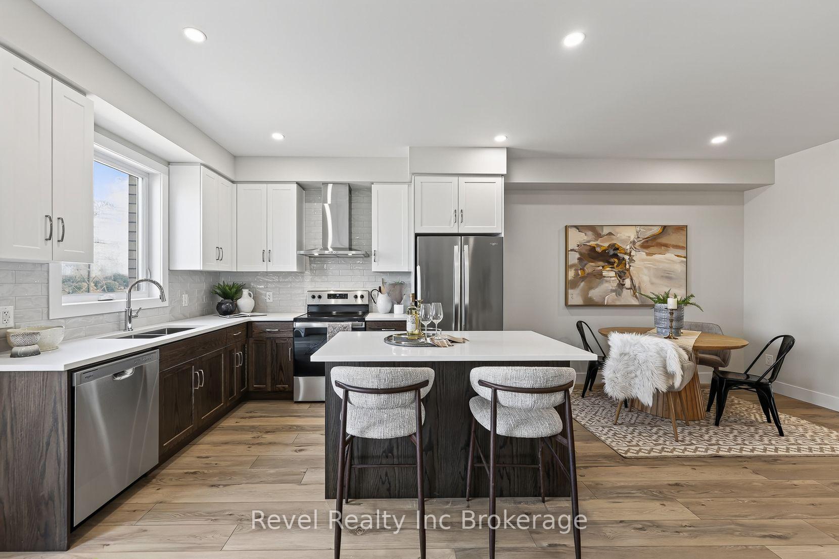 Photo 14 of 325 Kading Crescent, Woodstock, Woodstock - South — HOMEH
