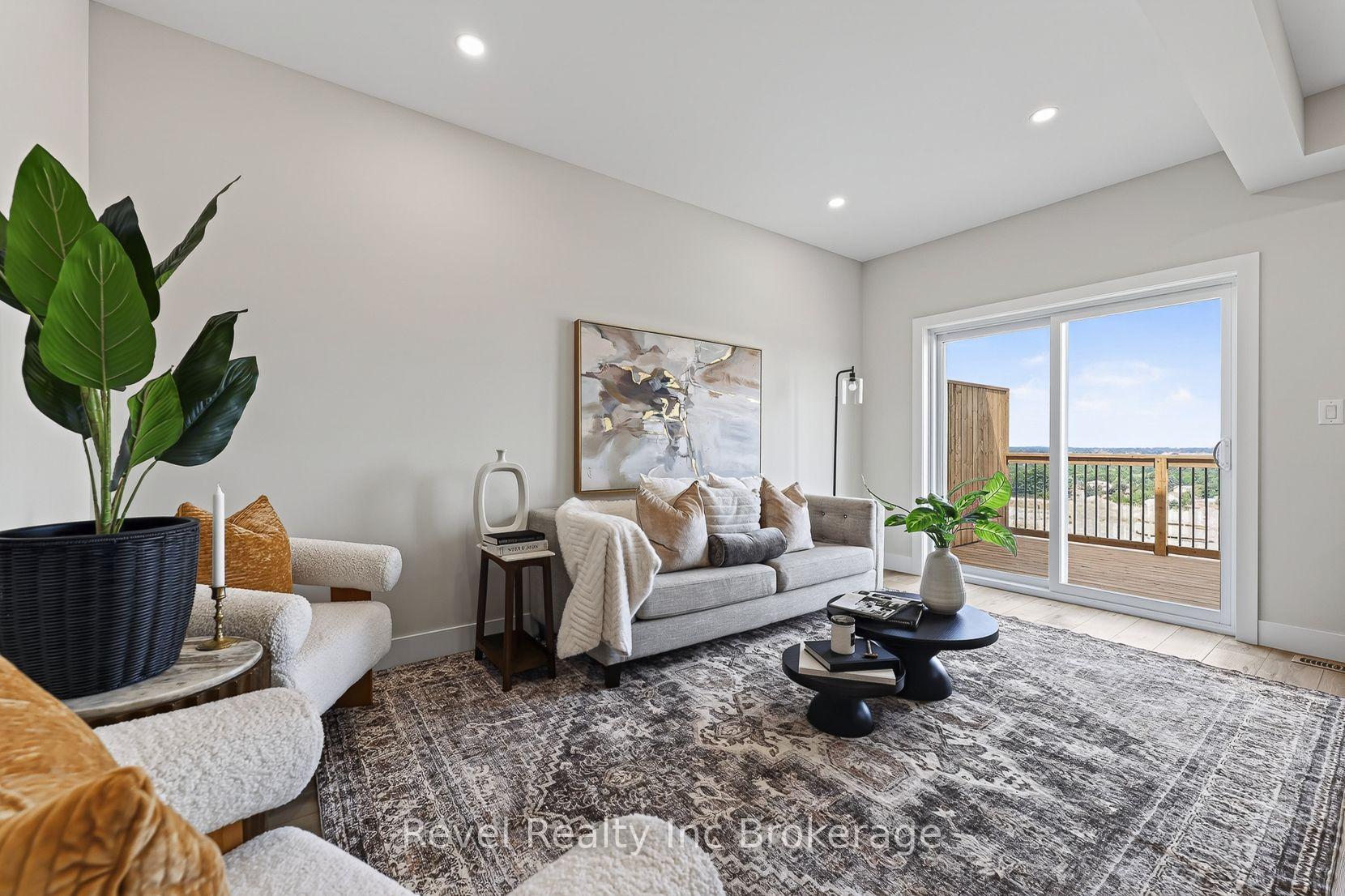 Photo 17 of 325 Kading Crescent, Woodstock, Woodstock - South — HOMEH