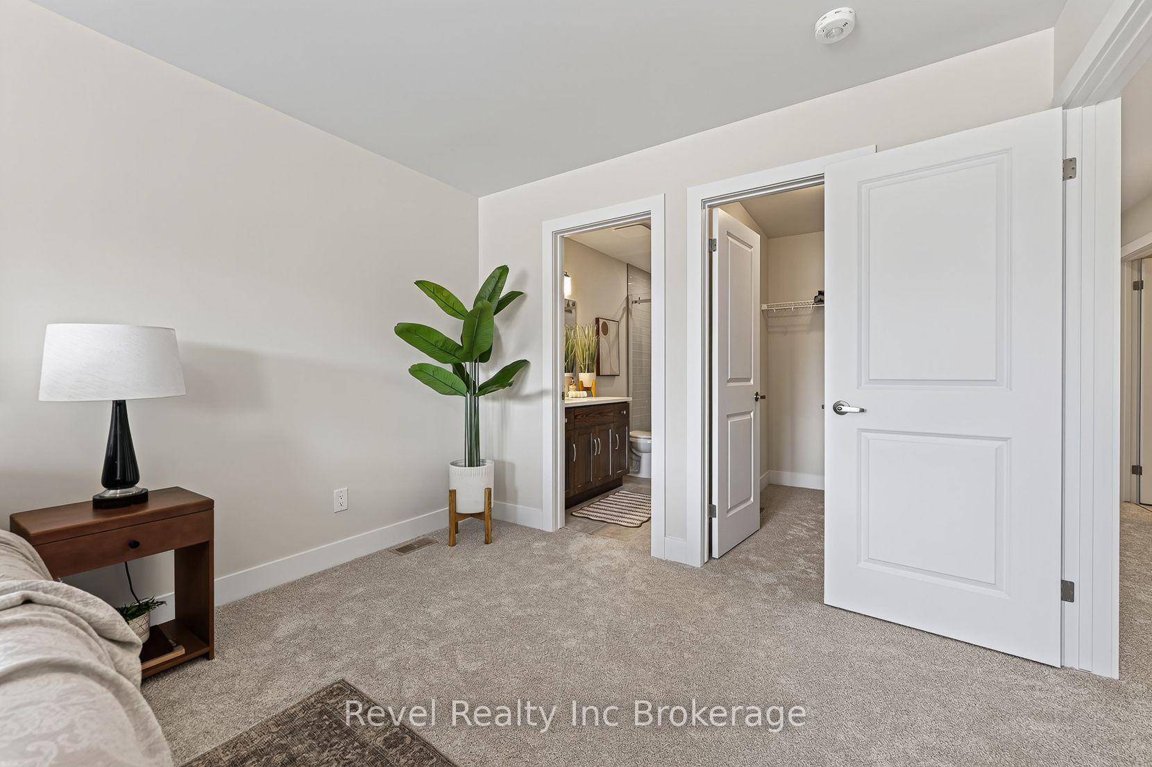 Photo 23 of 325 Kading Crescent, Woodstock, Woodstock - South — HOMEH