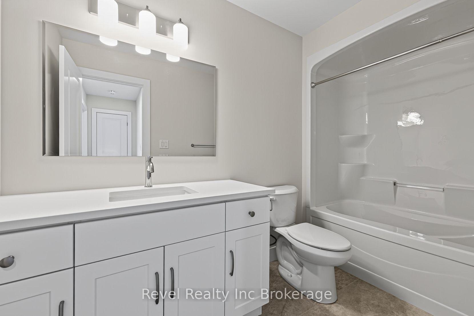 Photo 27 of 325 Kading Crescent, Woodstock, Woodstock - South — HOMEH