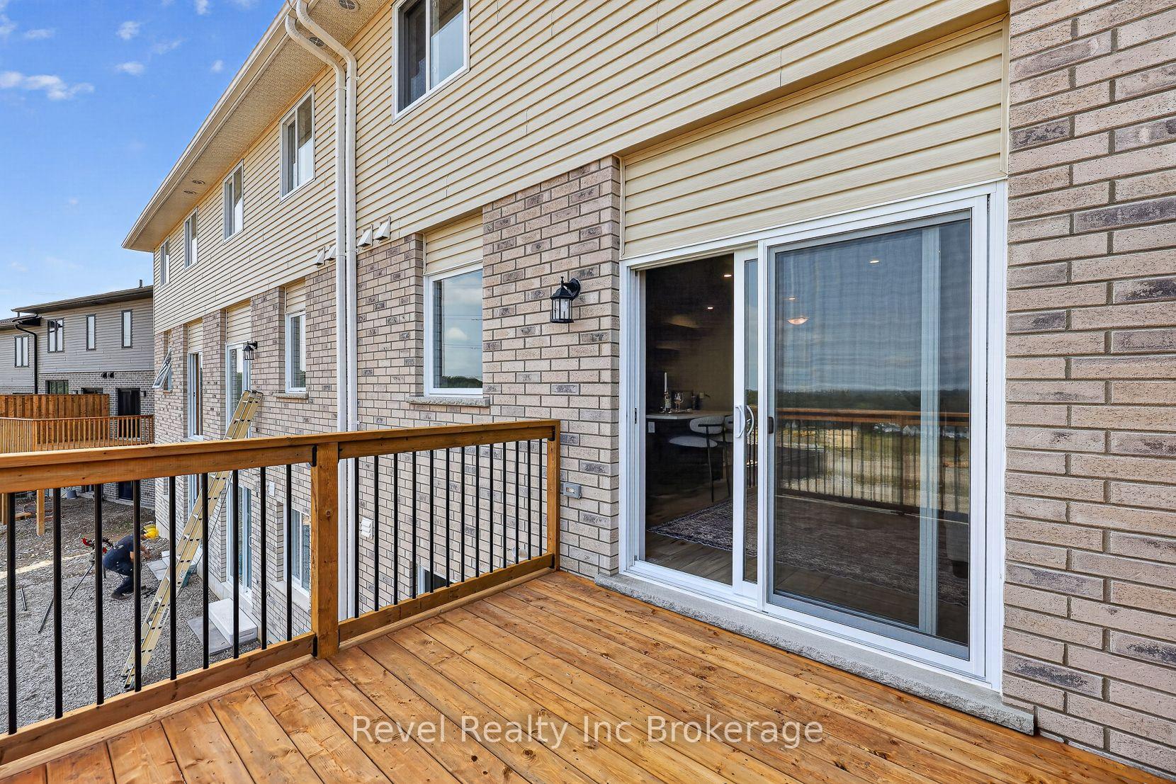 Photo 34 of 325 Kading Crescent, Woodstock, Woodstock - South — HOMEH