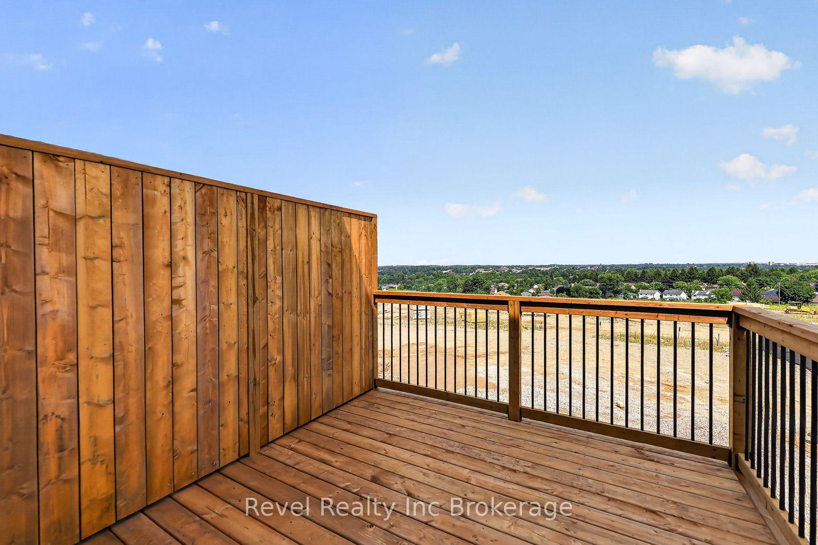 Photo 36 of 325 Kading Crescent, Woodstock, Woodstock - South — HOMEH