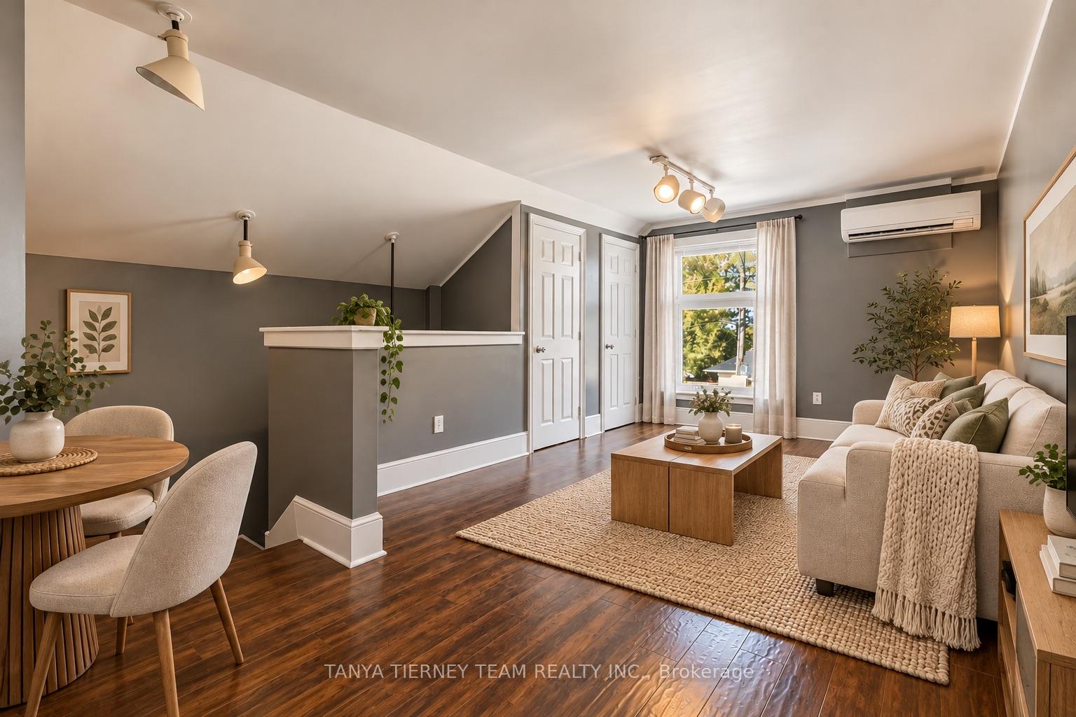 Photo 8 of Unit Upper, 168 Centre Street S, Oshawa, Central — HOMEH
