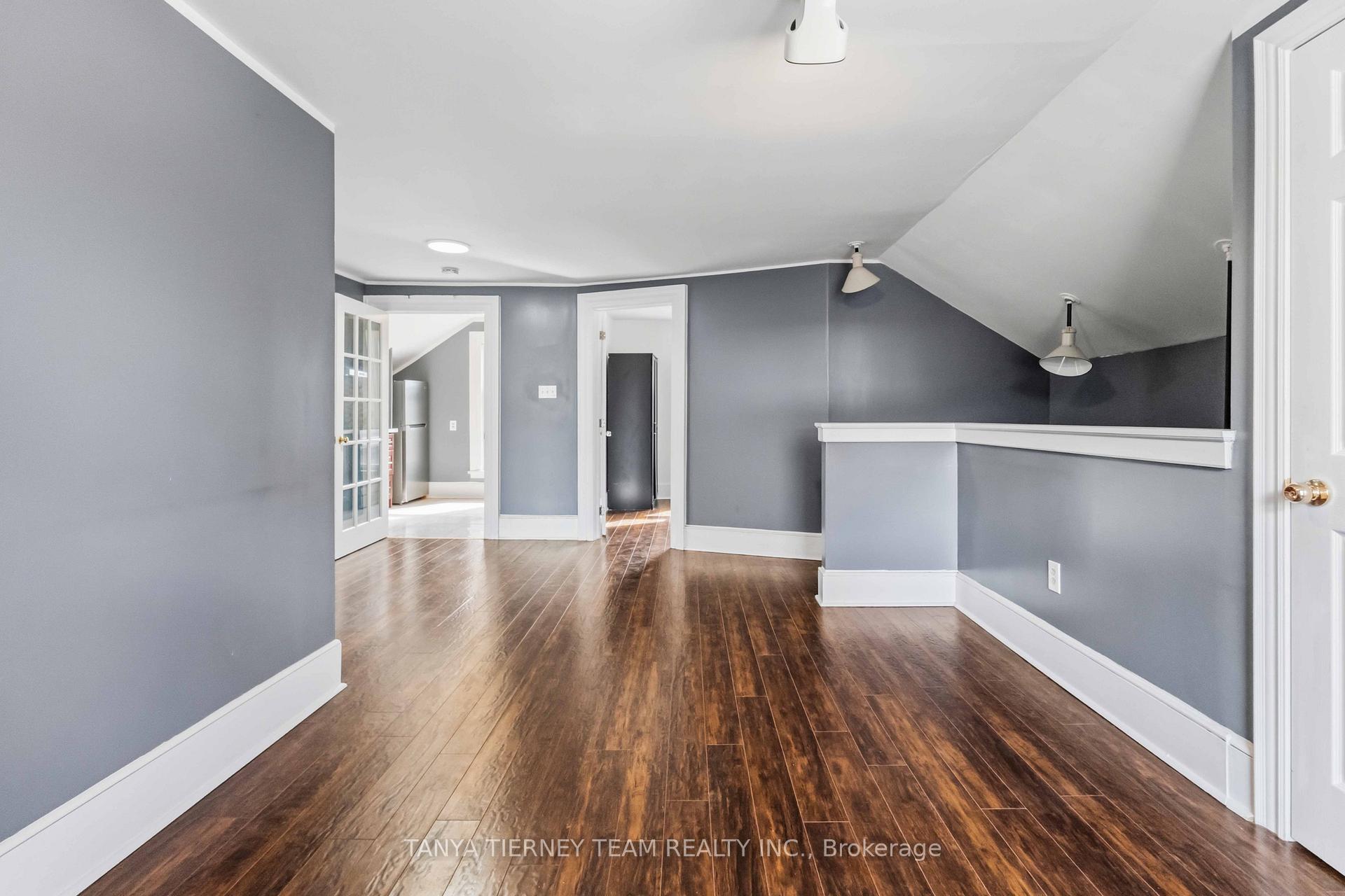 Photo 10 of Unit Upper, 168 Centre Street S, Oshawa, Central — HOMEH