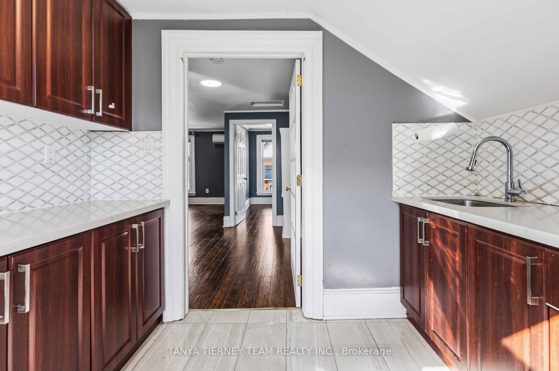 Photo 14 of Unit Upper, 168 Centre Street S, Oshawa, Central — HOMEH