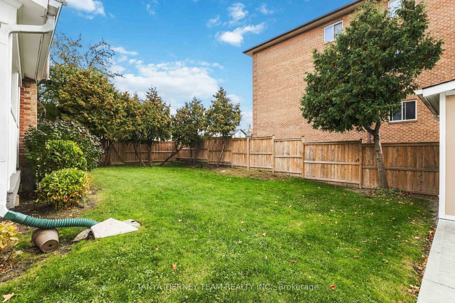 Photo 21 of Unit Upper, 168 Centre Street S, Oshawa, Central — HOMEH