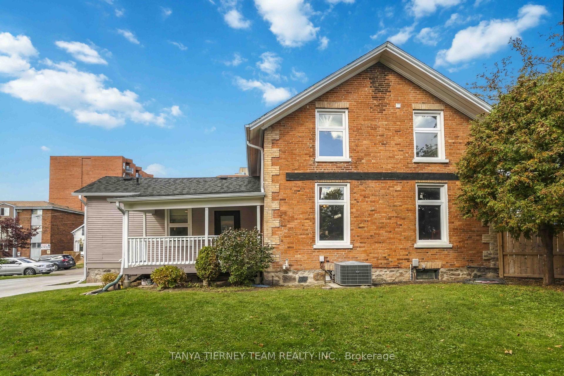 Photo 22 of Unit Upper, 168 Centre Street S, Oshawa, Central — HOMEH