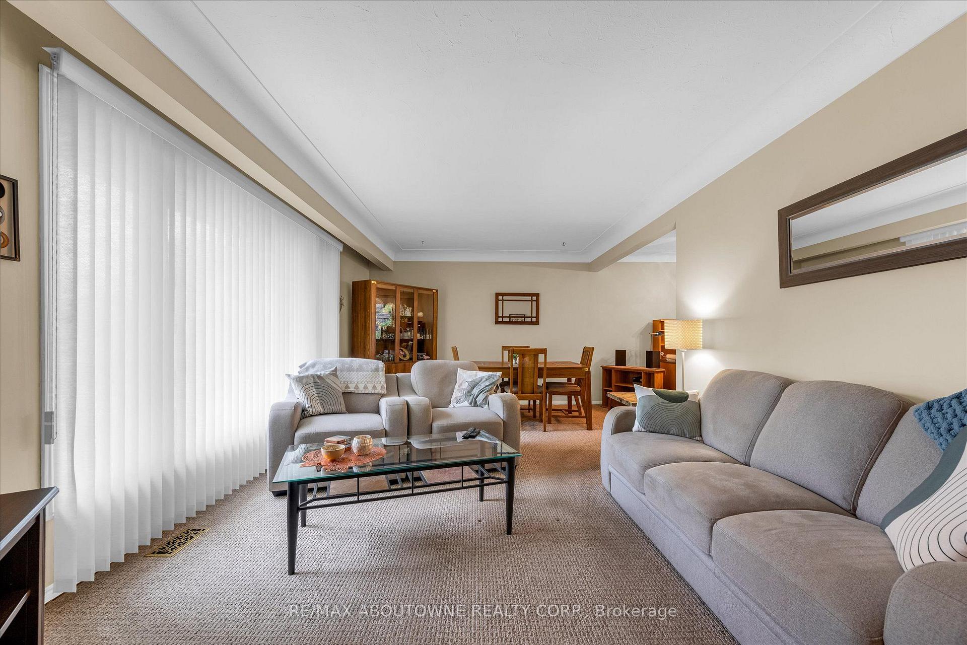 Photo 5 of 7 Douglas Avenue, Grimsby, Grimsby West — HOMEH