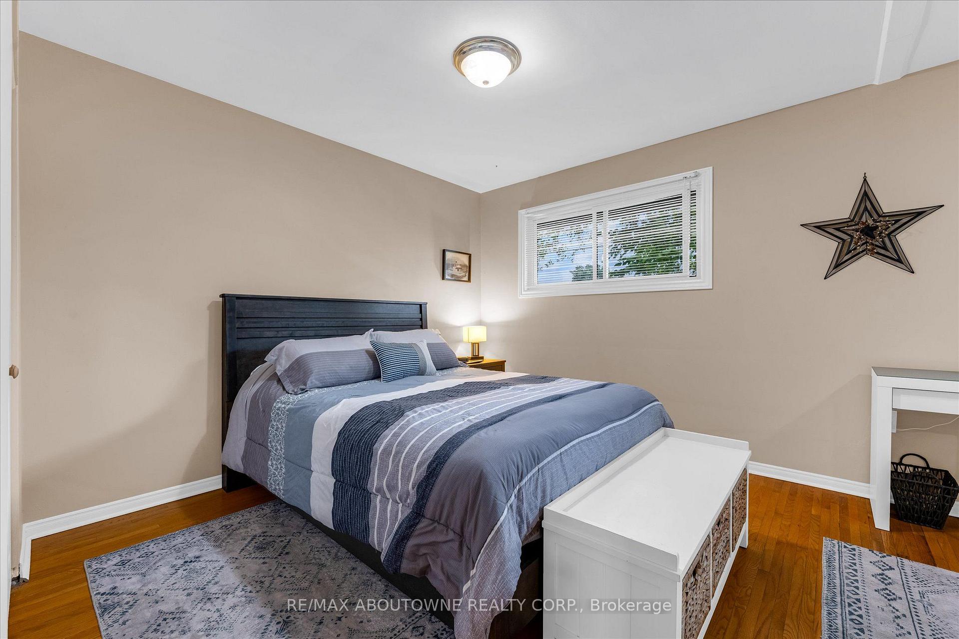Photo 14 of 7 Douglas Avenue, Grimsby, Grimsby West — HOMEH