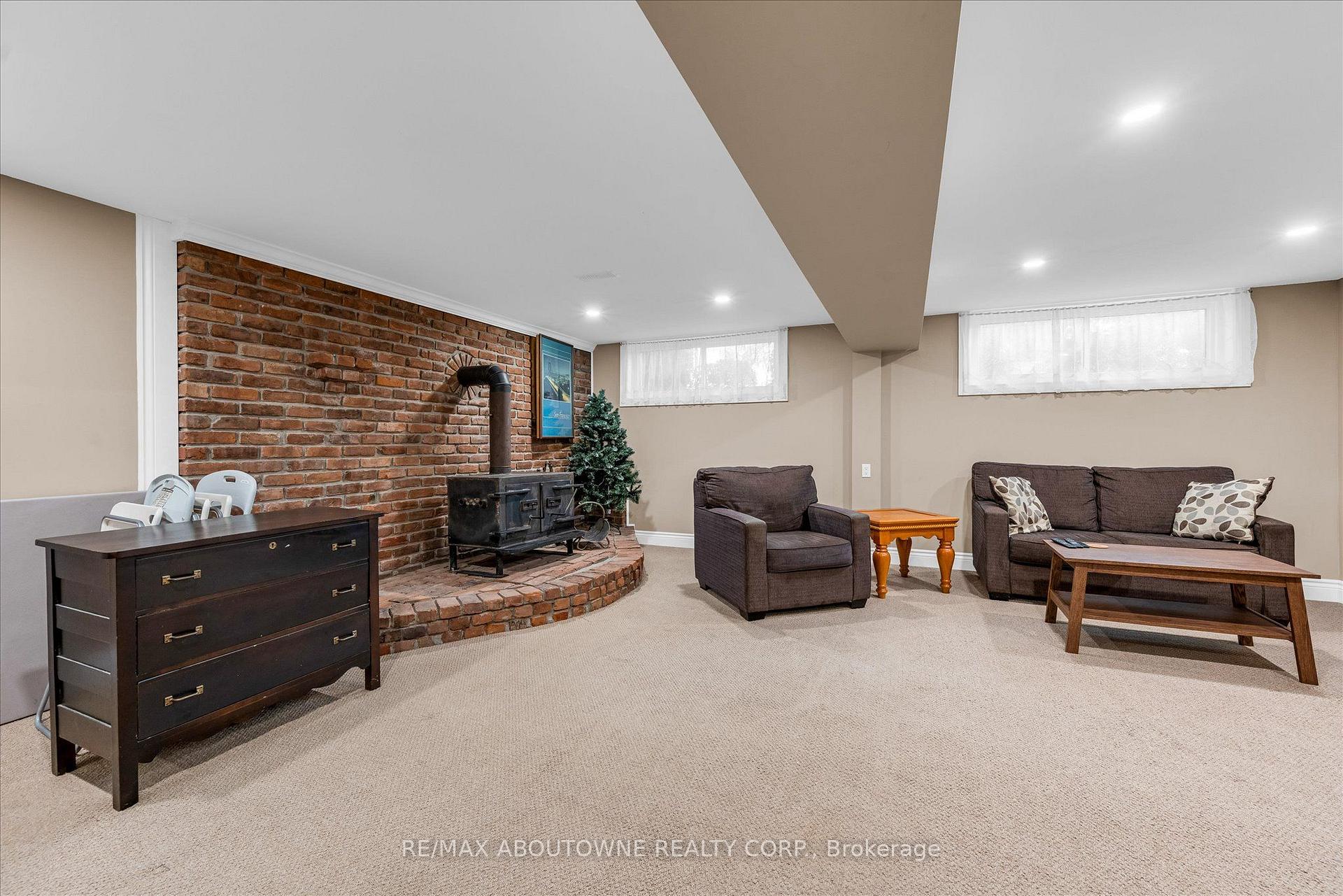 Photo 25 of 7 Douglas Avenue, Grimsby, Grimsby West — HOMEH