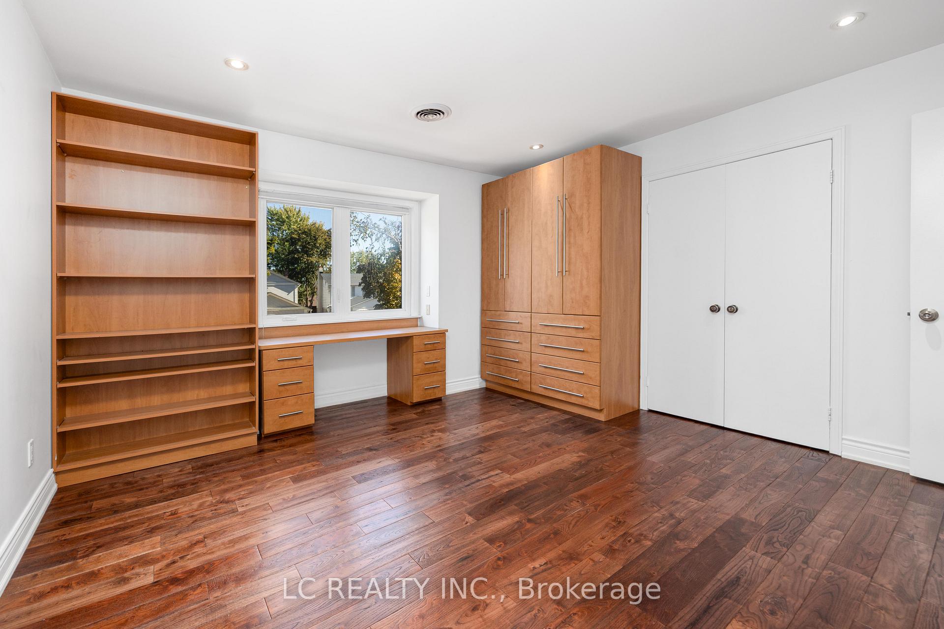 Photo 28 of 141 Mossgrove Trail, North York, St. Andrew-Windfields — HOMEH