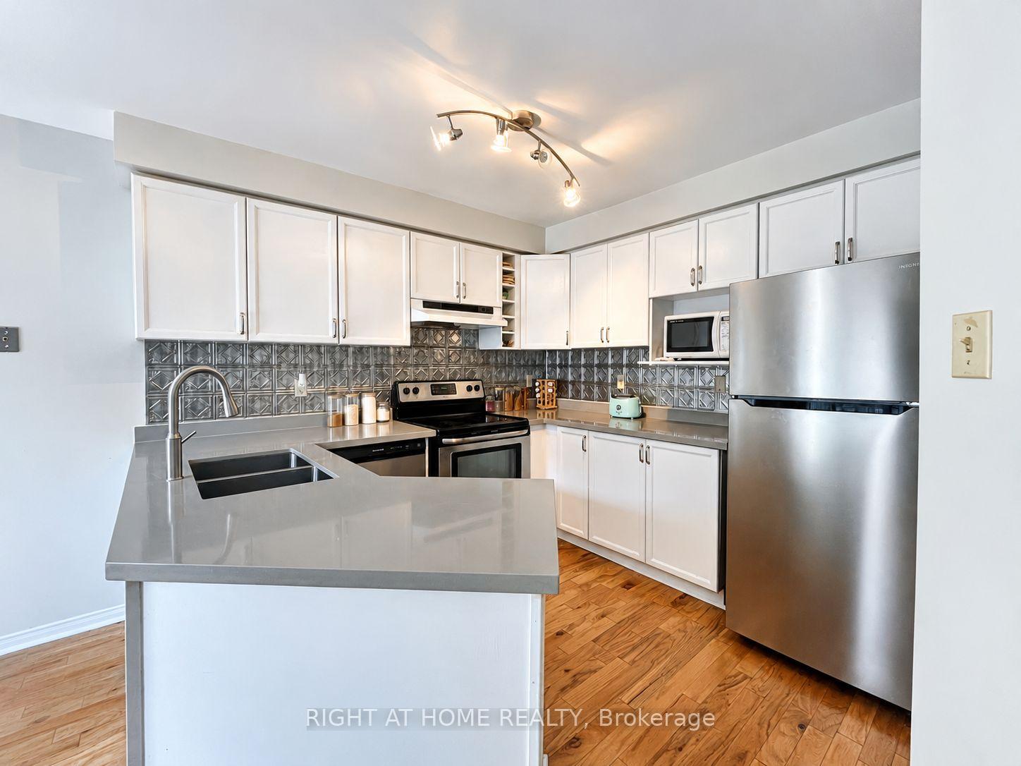 Photo 6 of 10 Banner Rd, Brampton, Brampton West — HOMEH