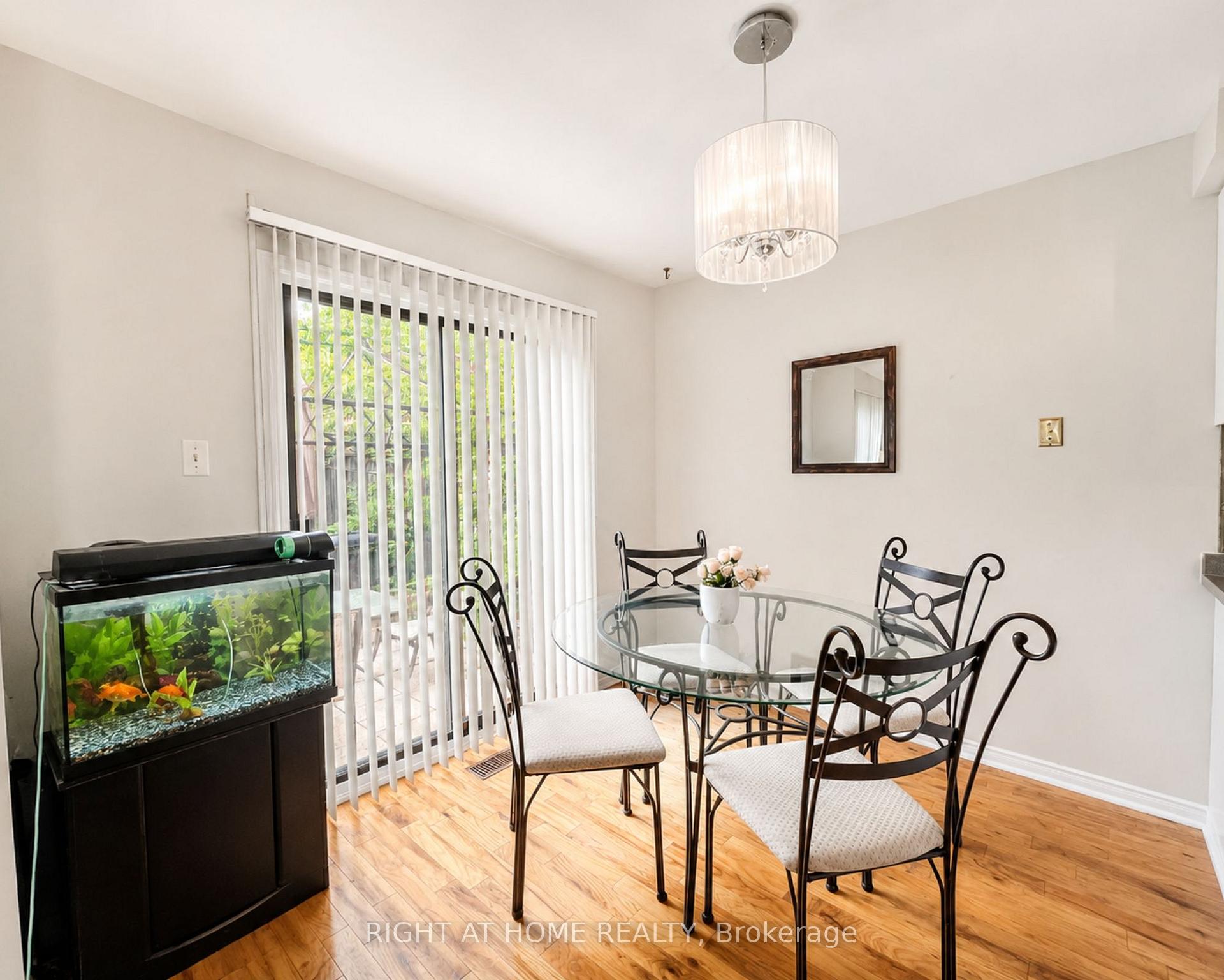 Photo 7 of 10 Banner Rd, Brampton, Brampton West — HOMEH