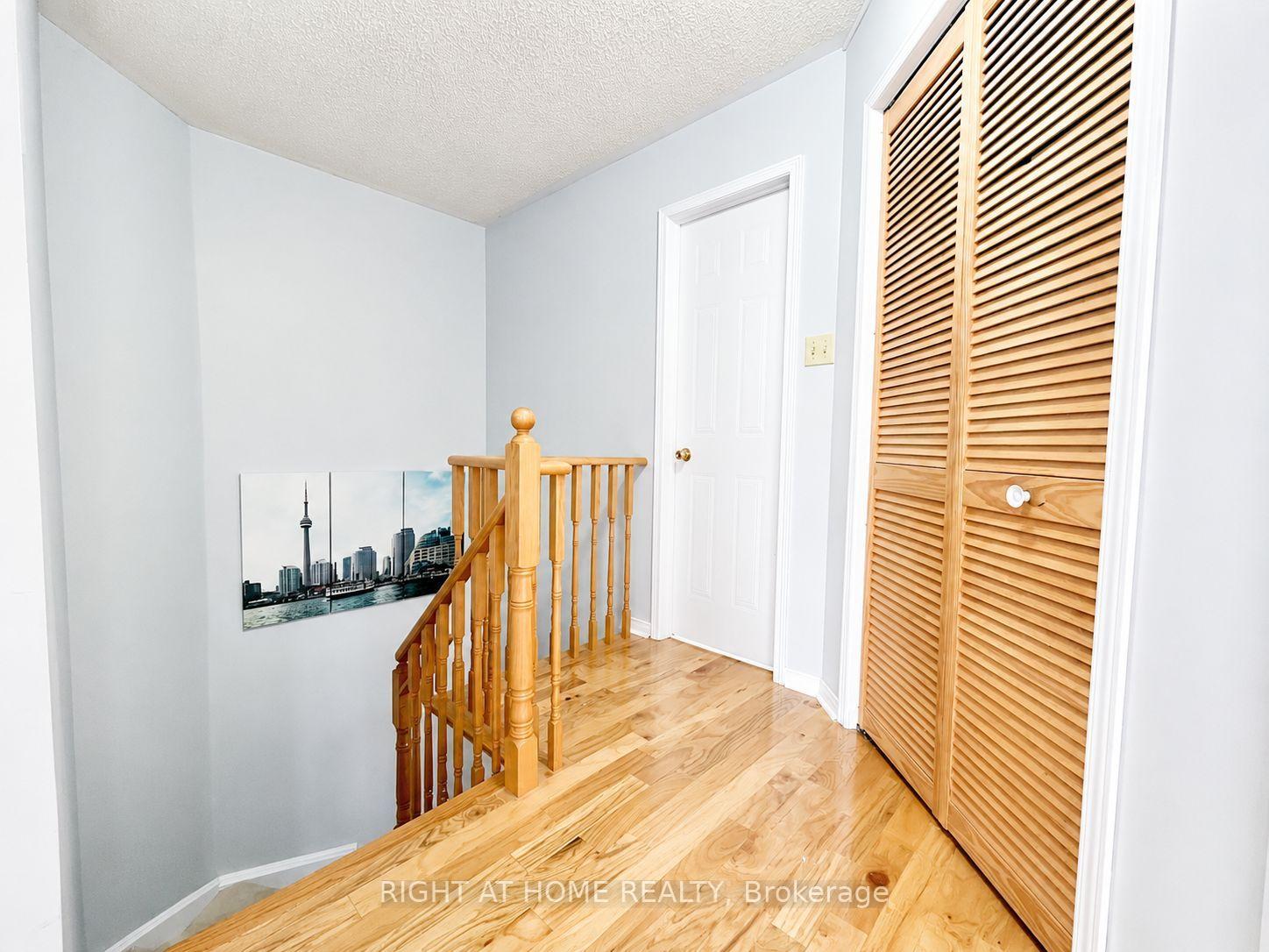 Photo 8 of 10 Banner Rd, Brampton, Brampton West — HOMEH