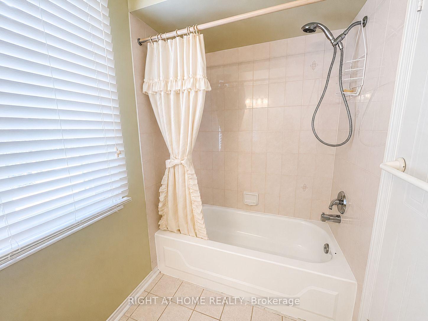 Photo 10 of 10 Banner Rd, Brampton, Brampton West — HOMEH