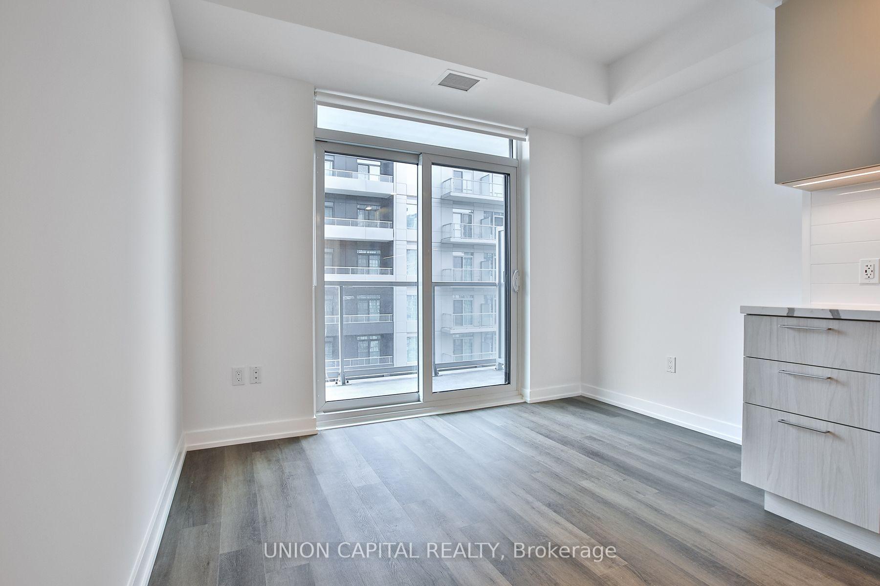 Photo 6 of Unit 2407, 5 Meadowdale Road, Vaughan, Concord — HOMEH