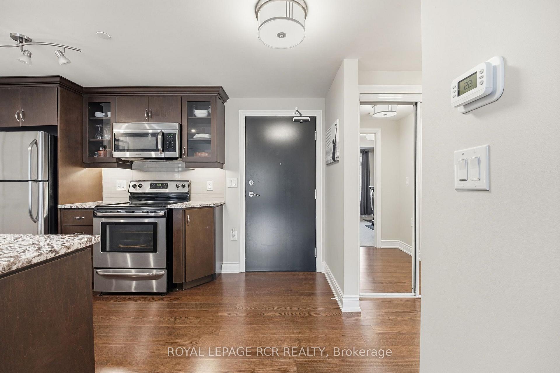 Photo 3 of Unit 214, 149 Church Street, King, Schomberg — HOMEH