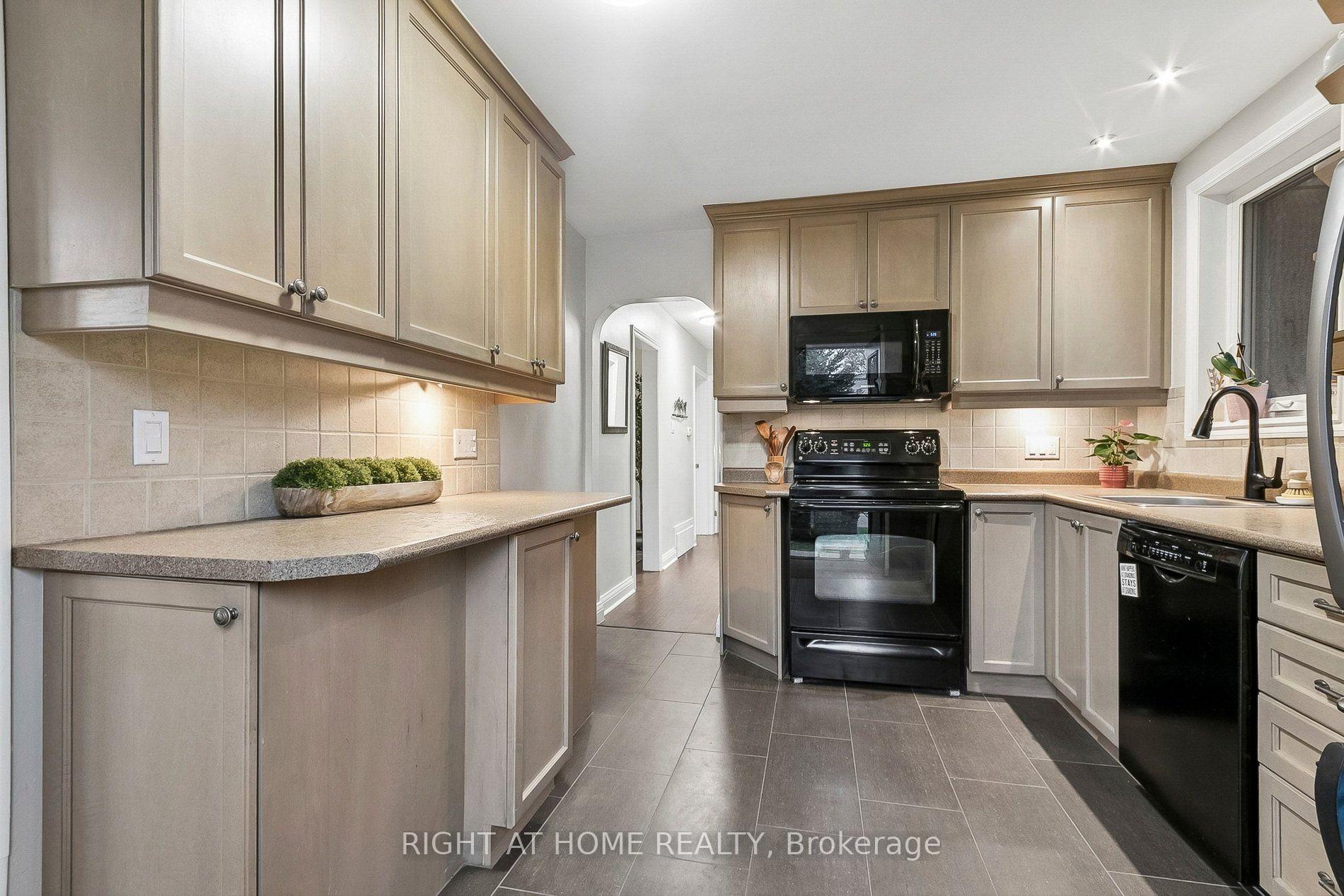 Photo 14 of 19 Flempton Crescent, Scarborough, Ionview — HOMEH