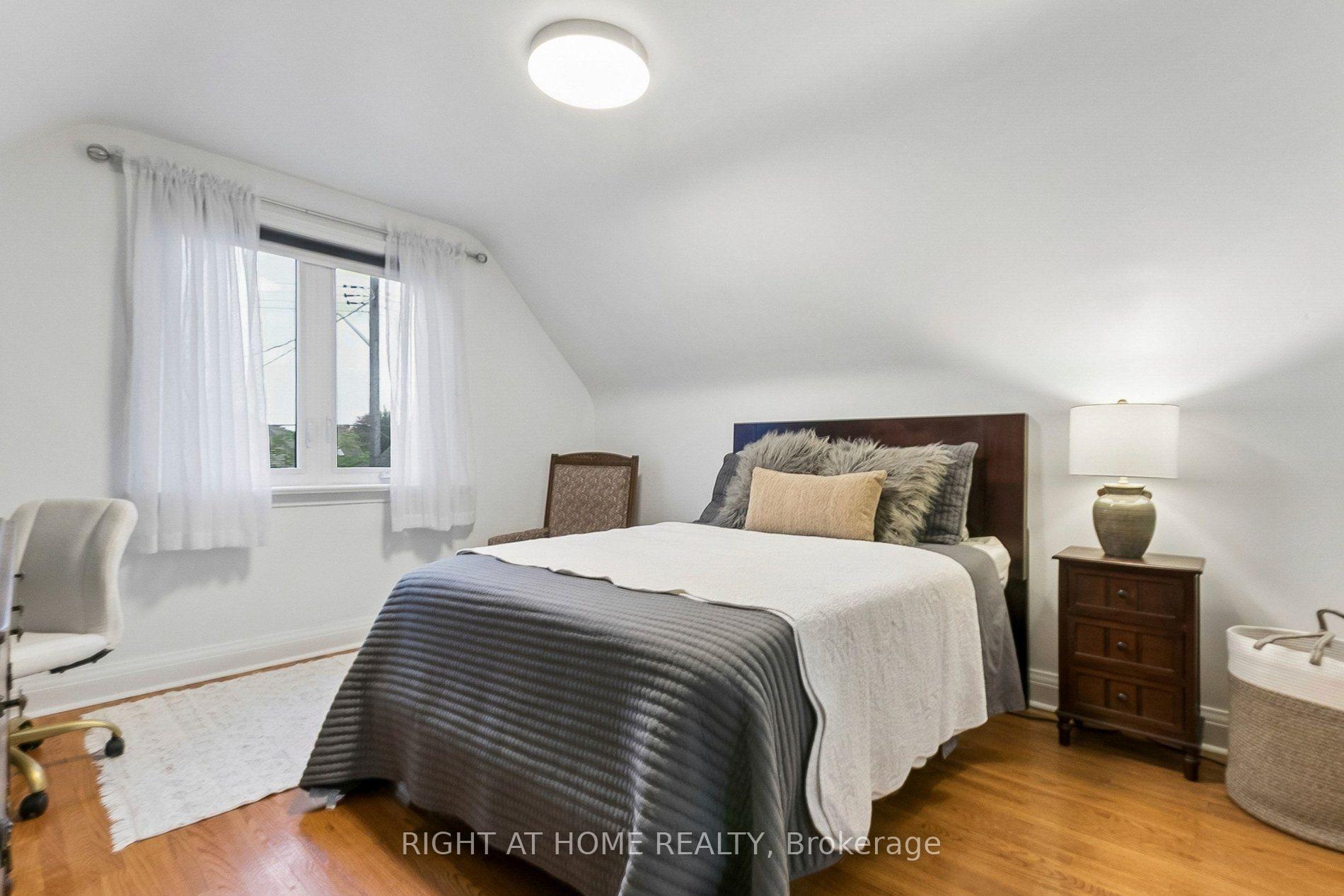 Photo 20 of 19 Flempton Crescent, Scarborough, Ionview — HOMEH