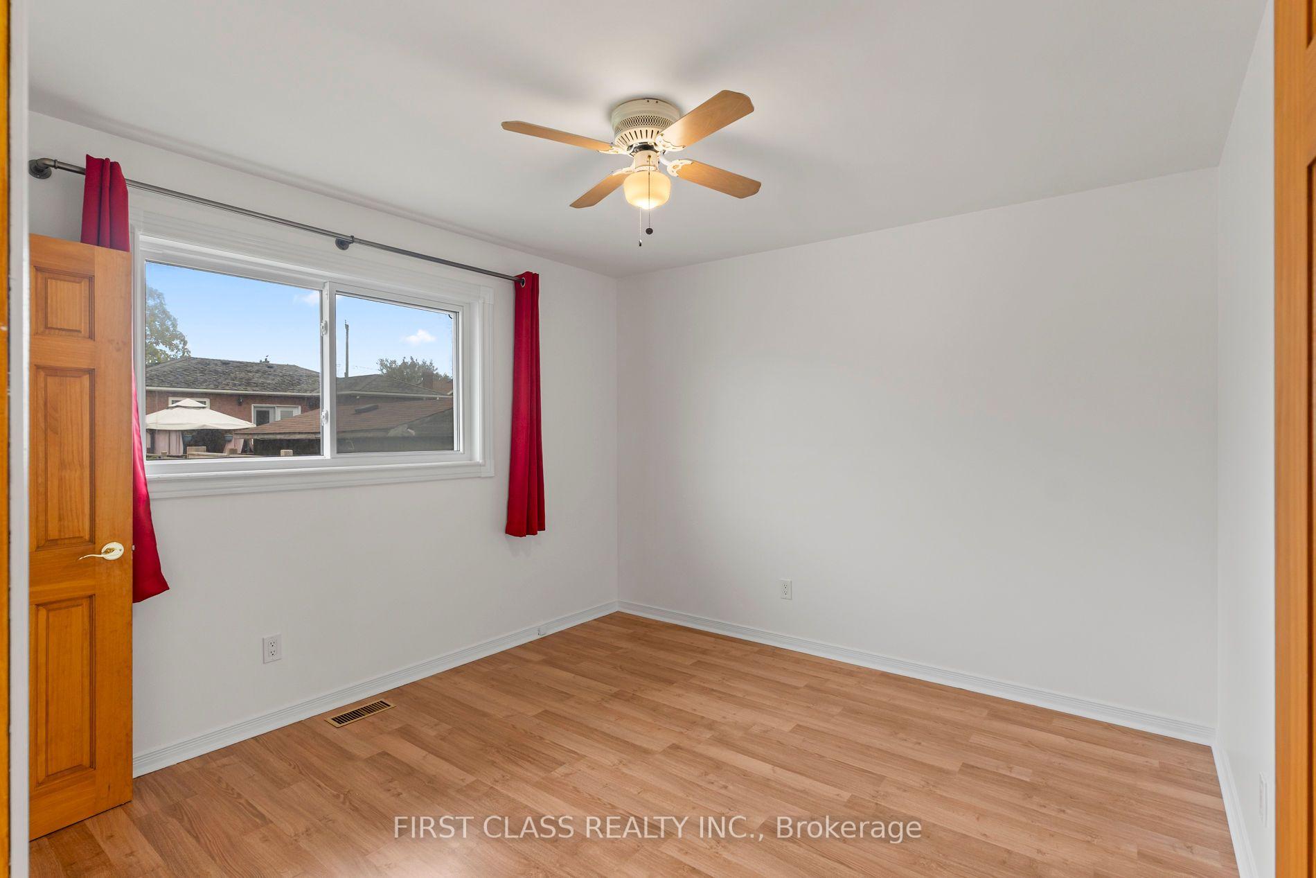 Photo 15 of 284 Jackson Avenue, Oshawa, Central — HOMEH
