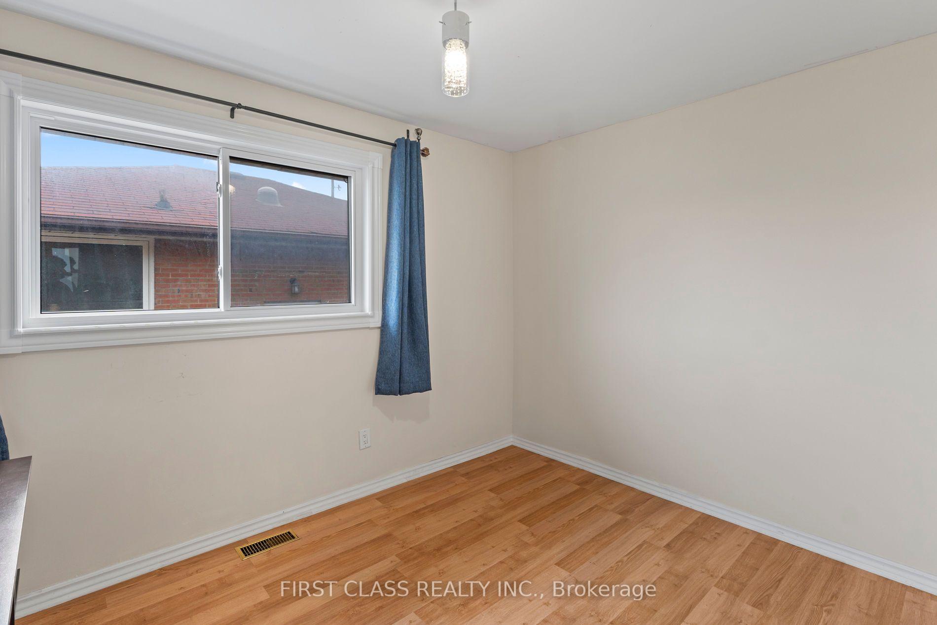 Photo 19 of 284 Jackson Avenue, Oshawa, Central — HOMEH