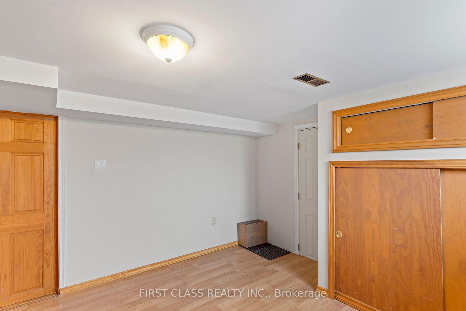 Photo 23 of 284 Jackson Avenue, Oshawa, Central — HOMEH