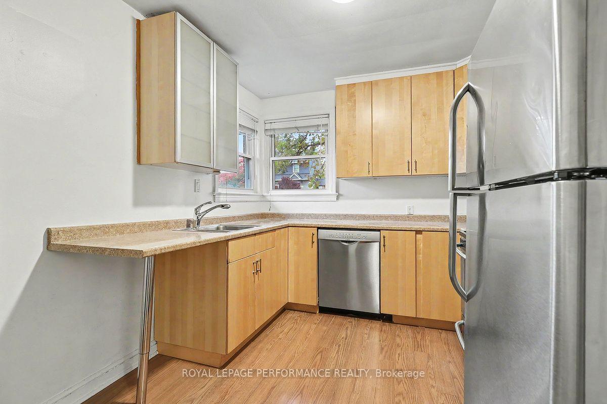 Photo 5 of 856 Iroquois Road, Ottawa, McKellar Heights/Glabar Park — HOMEH