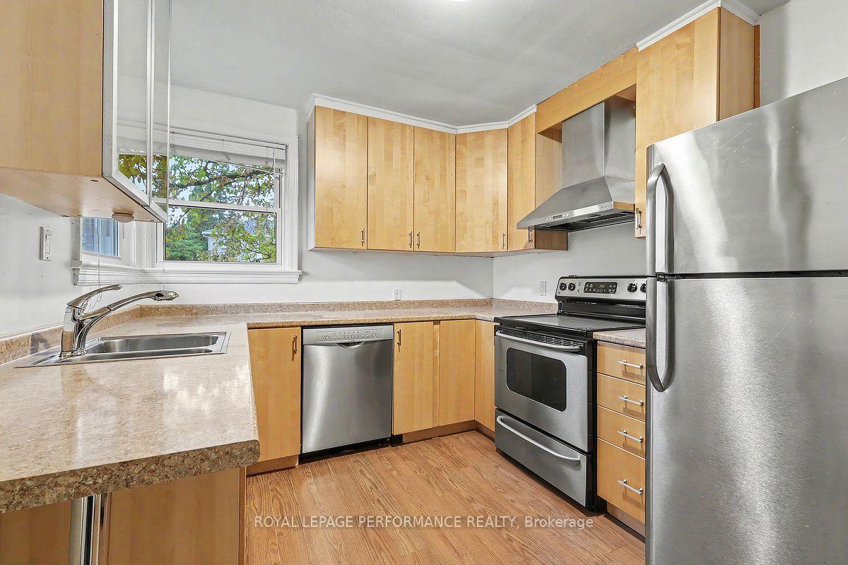 Photo 7 of 856 Iroquois Road, Ottawa, McKellar Heights/Glabar Park — HOMEH
