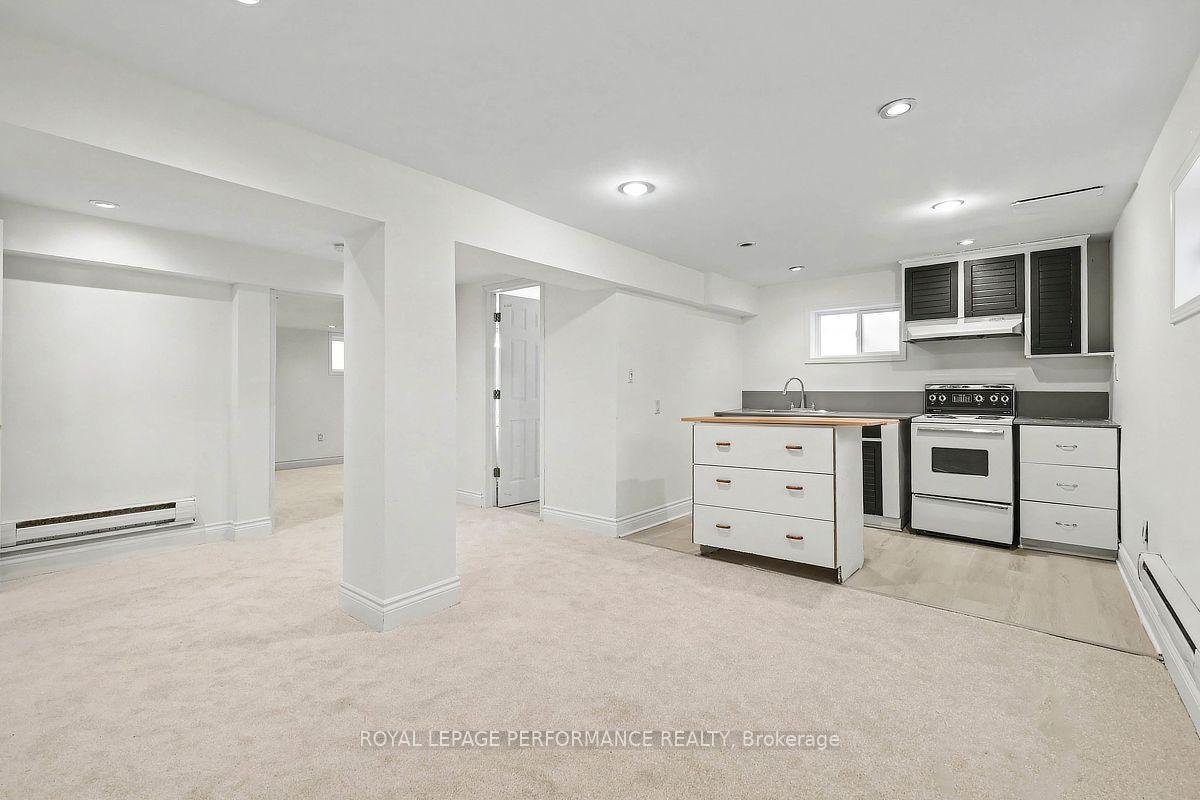Photo 16 of 856 Iroquois Road, Ottawa, McKellar Heights/Glabar Park — HOMEH