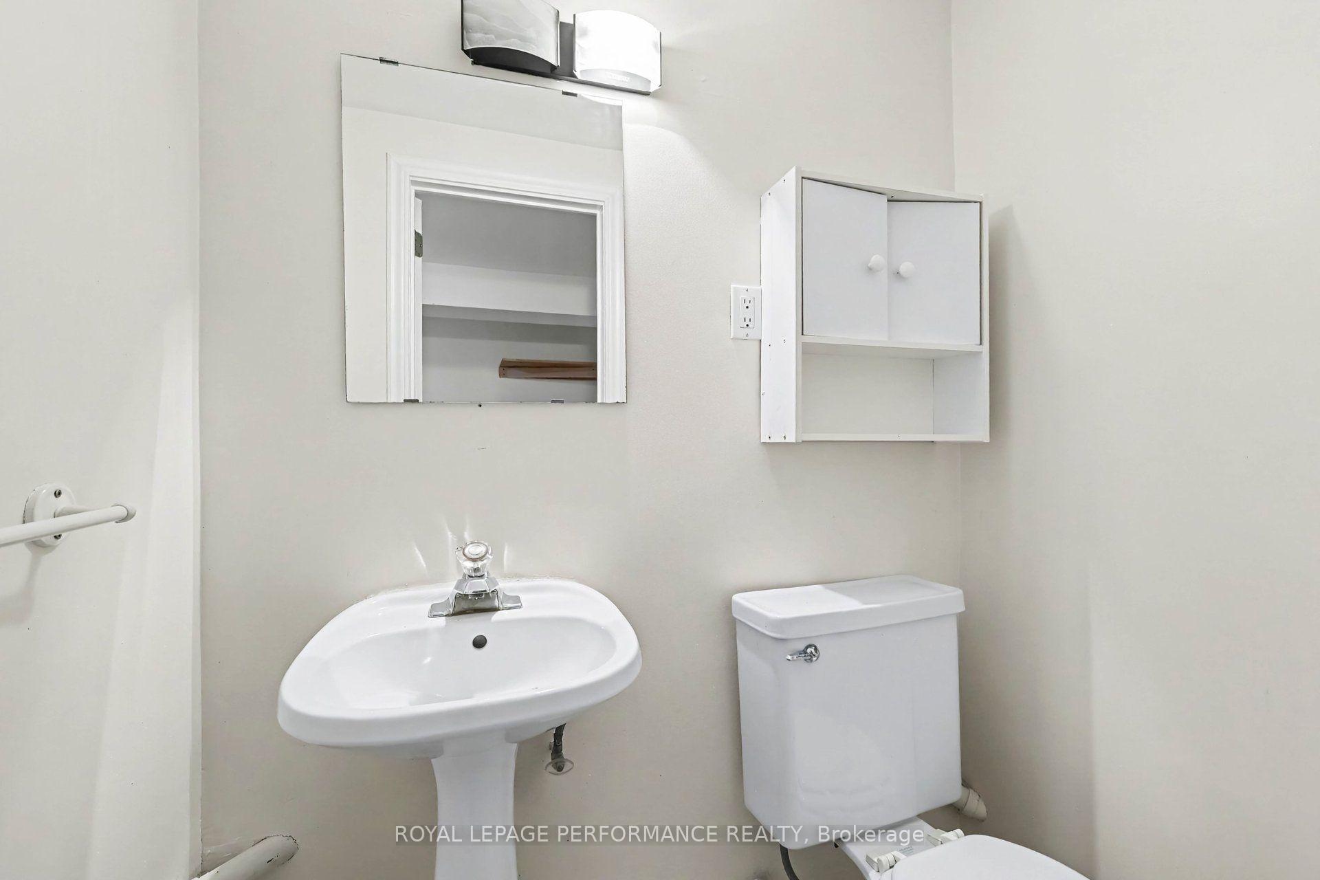 Photo 23 of 856 Iroquois Road, Ottawa, McKellar Heights/Glabar Park — HOMEH