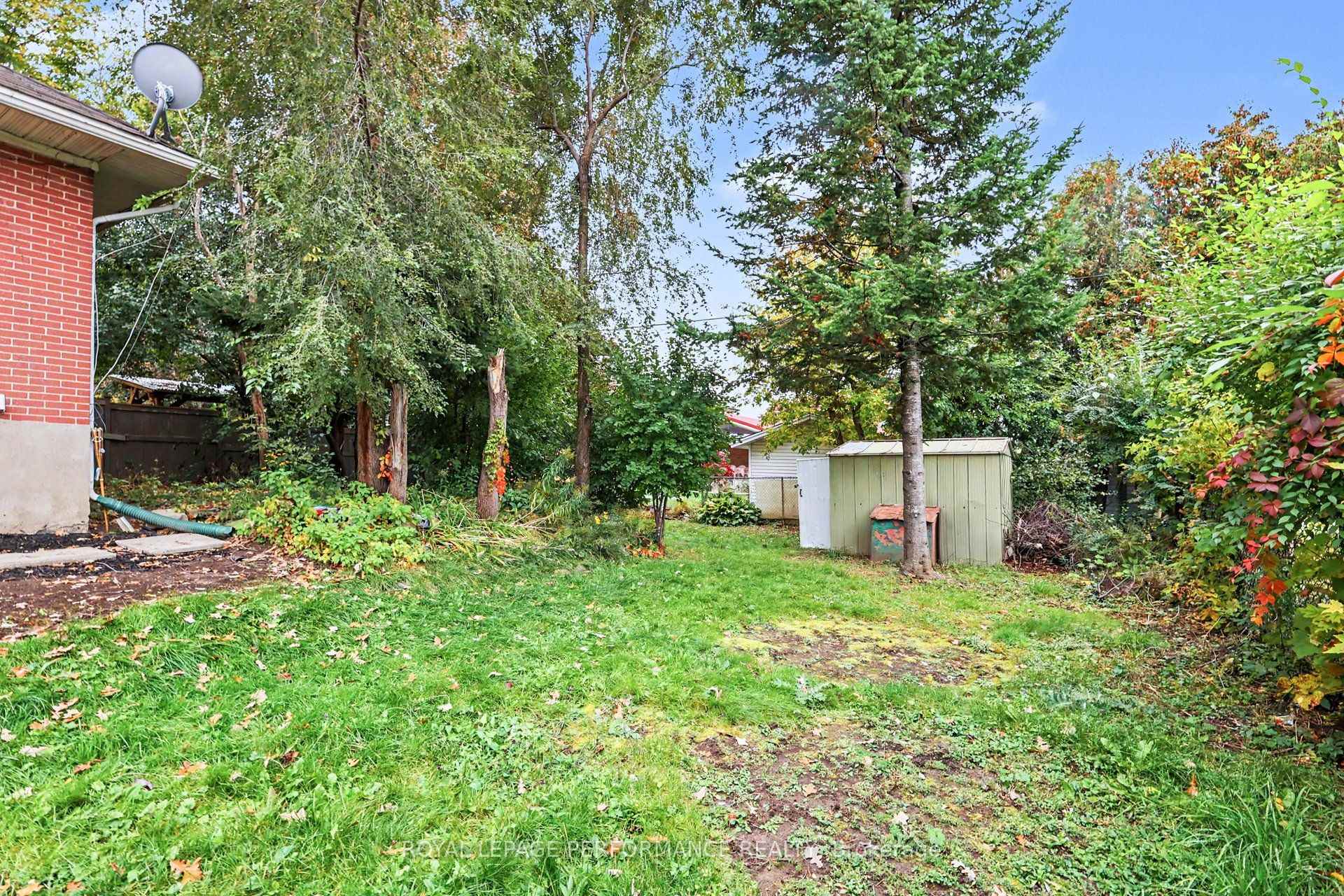 Photo 29 of 856 Iroquois Road, Ottawa, McKellar Heights/Glabar Park — HOMEH
