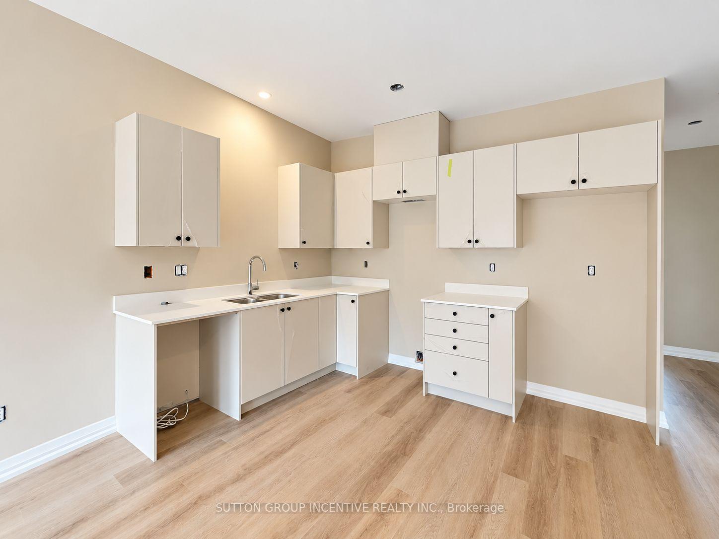 Photo 6 of Unit 7, 1 Riverdale Drive, Wasaga Beach — HOMEH