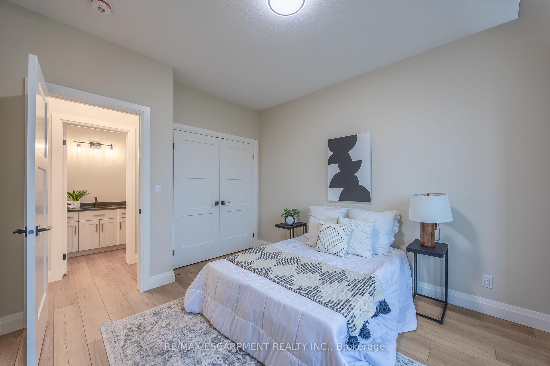 Photo 5 of 88 Craddock Boulevard, Haldimand — HOMEH