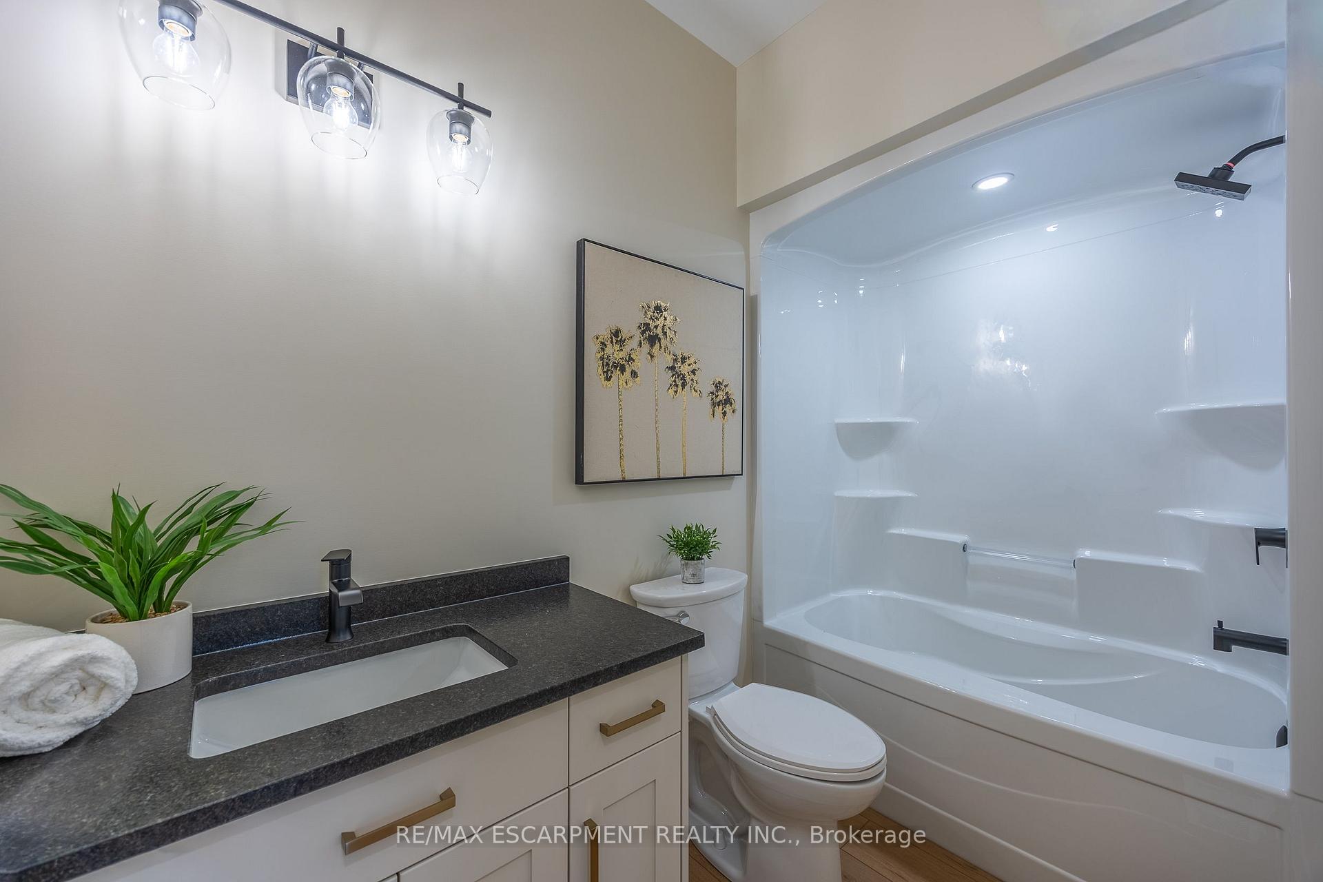 Photo 6 of 88 Craddock Boulevard, Haldimand — HOMEH