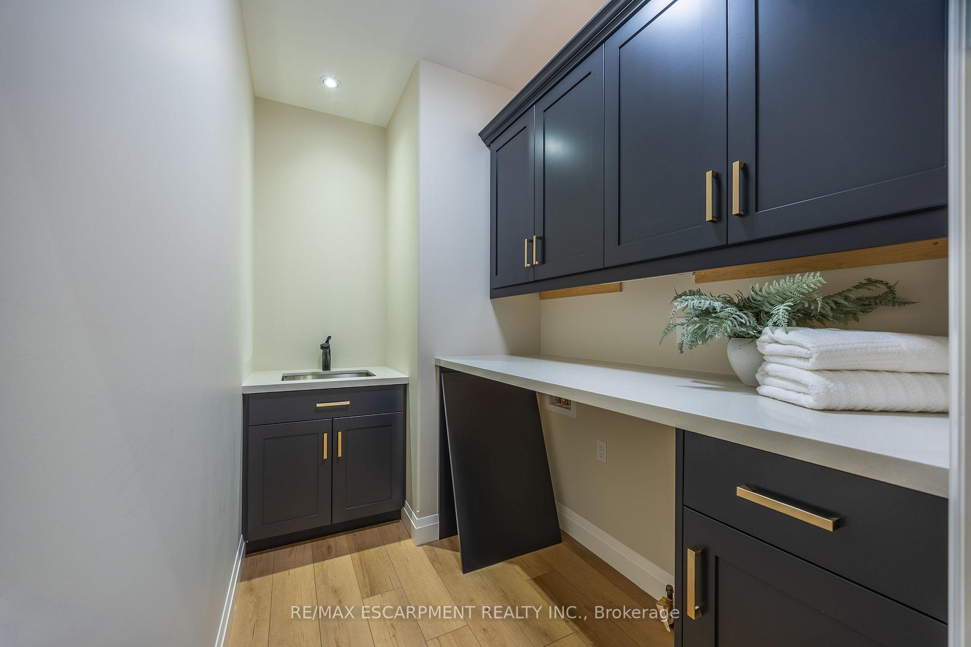 Photo 15 of 88 Craddock Boulevard, Haldimand — HOMEH