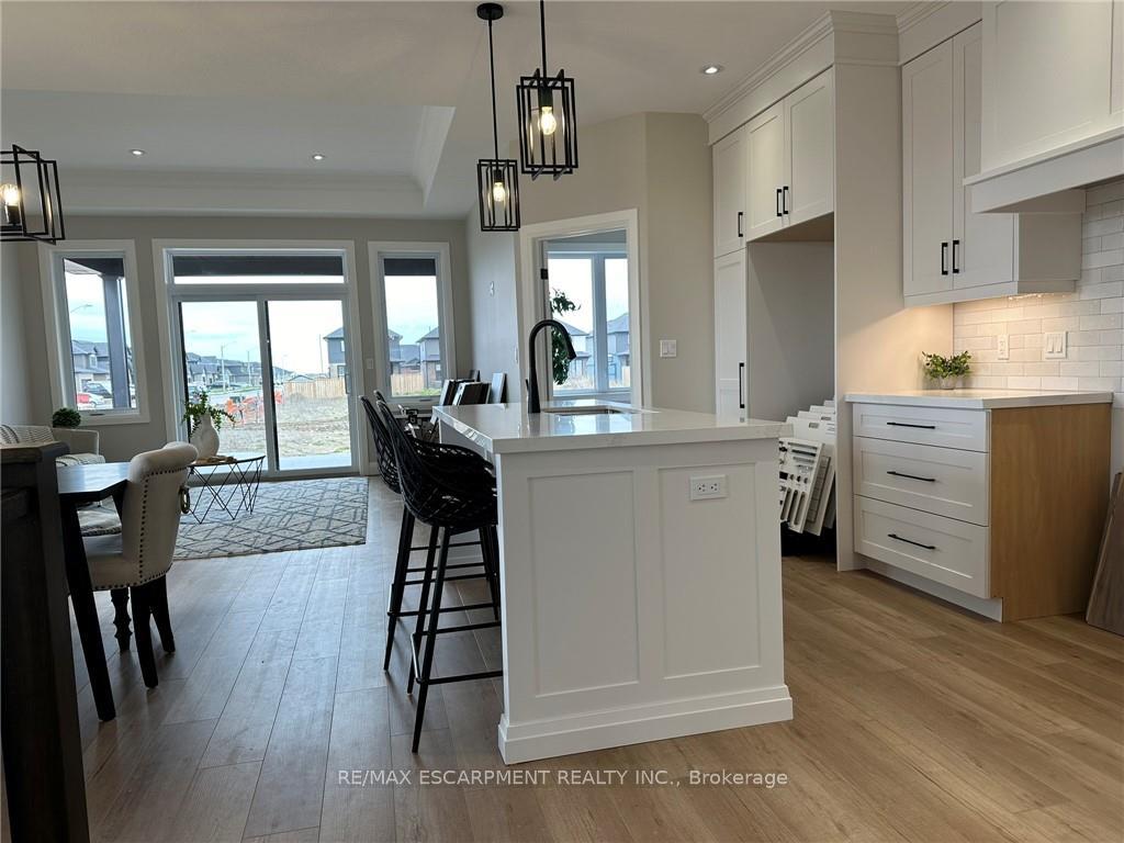 Photo 4 of 183 Craddock Boulevard, Haldimand — HOMEH