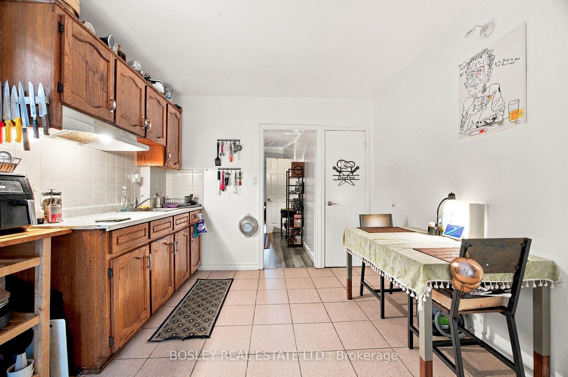 Photo 13 of 15 Lumbervale Avenue, Toronto, Dufferin Grove — HOMEH