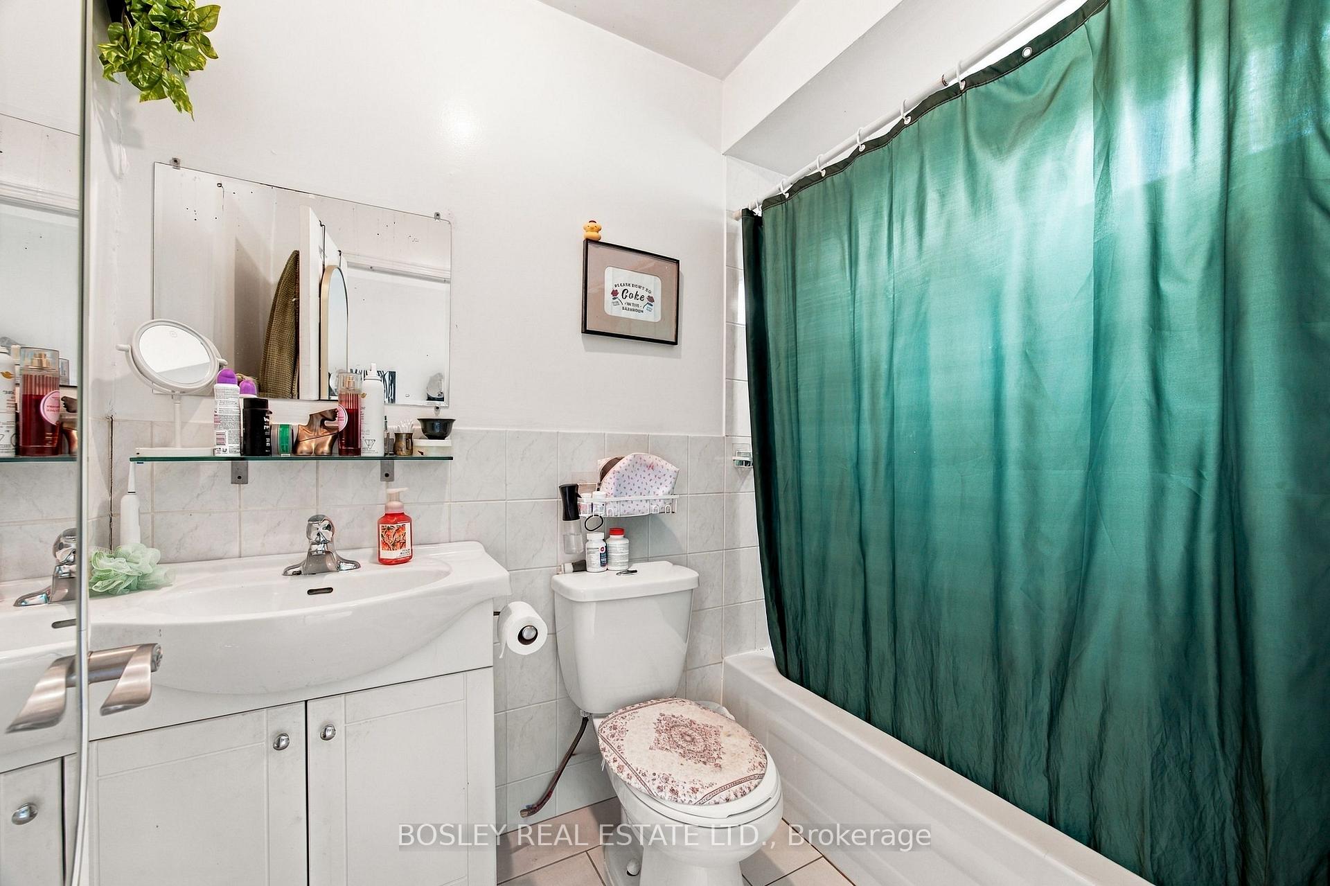 Photo 17 of 15 Lumbervale Avenue, Toronto, Dufferin Grove — HOMEH